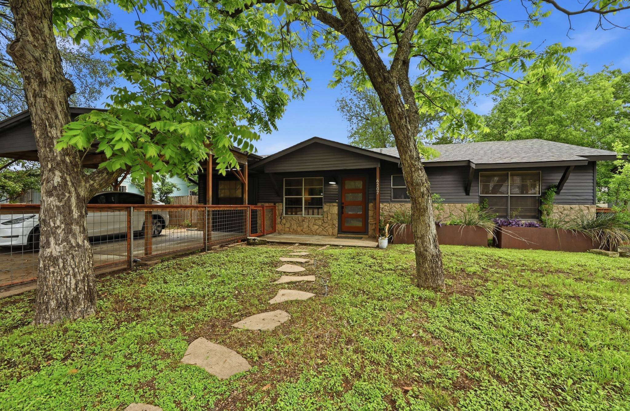6207 Hickman Ave, Austin, TX 78723