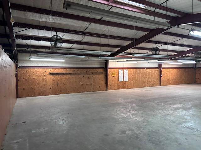 1001 Huser Boulevard BLVD, Schulenburg, TX 78956