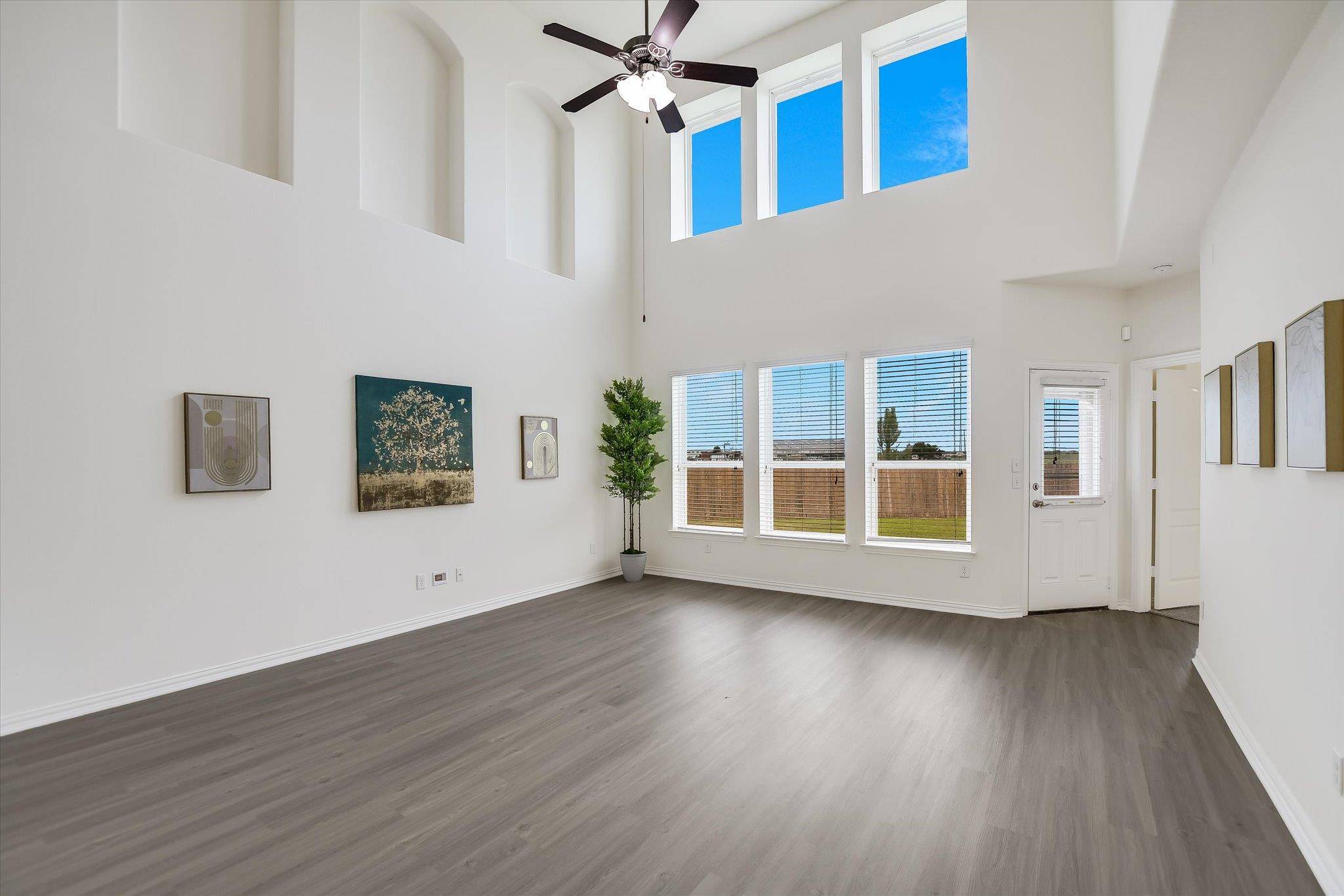 115 Mollie DR, Hutto, TX 78634