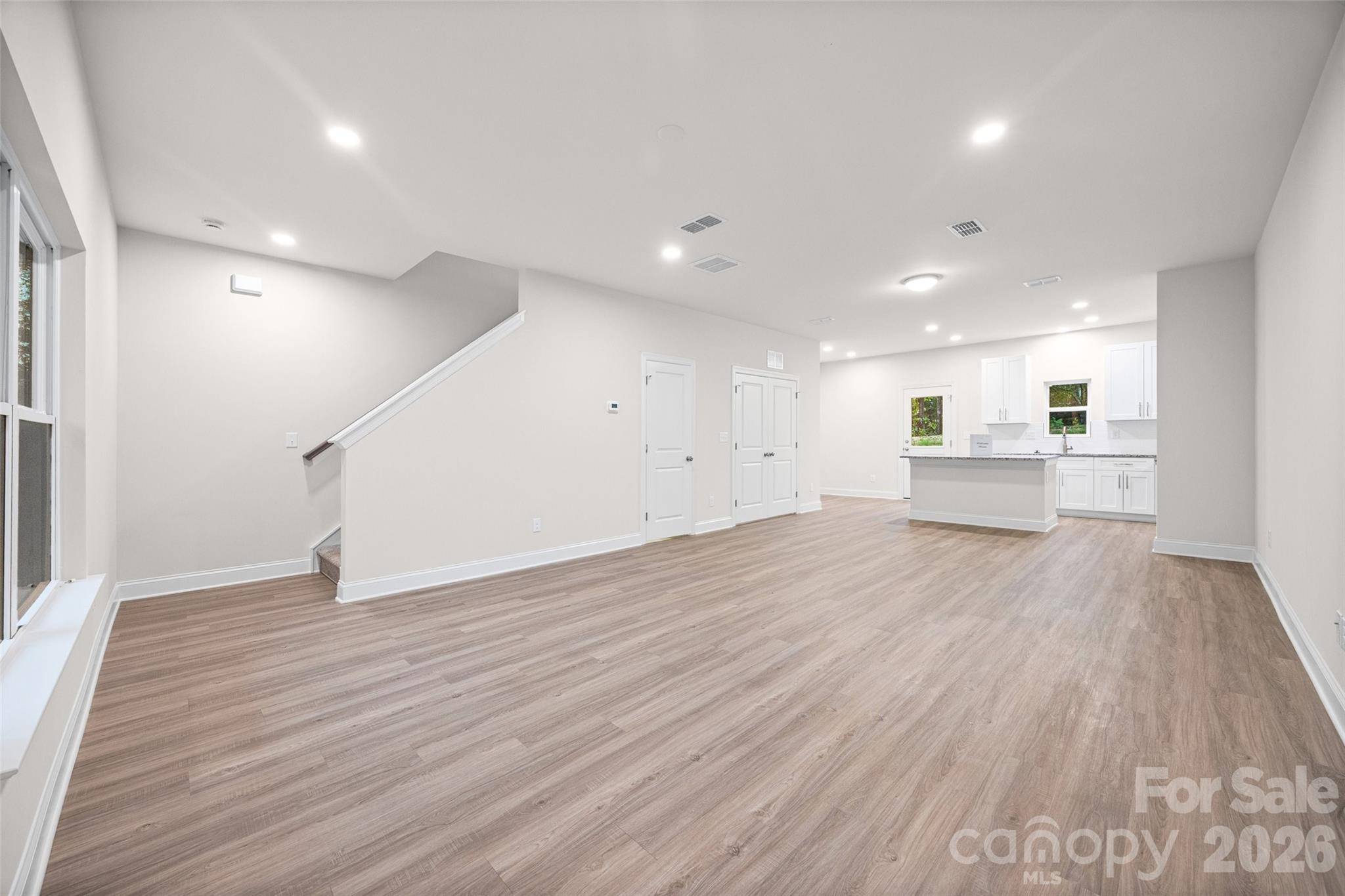 610 W Lewis ST, Dallas, NC 28034