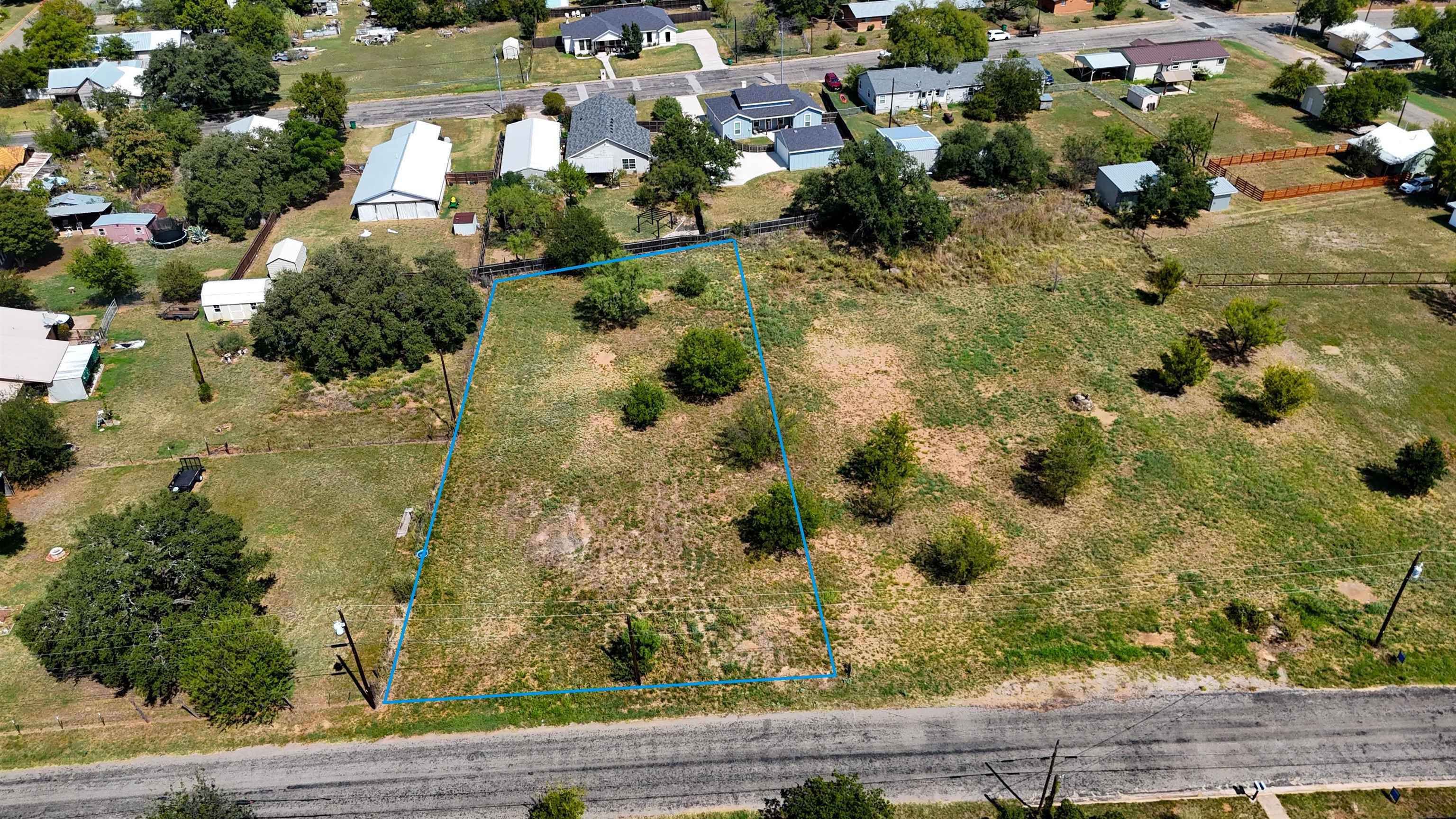 Lot 1 E Wallace ST, Llano, TX 78643
