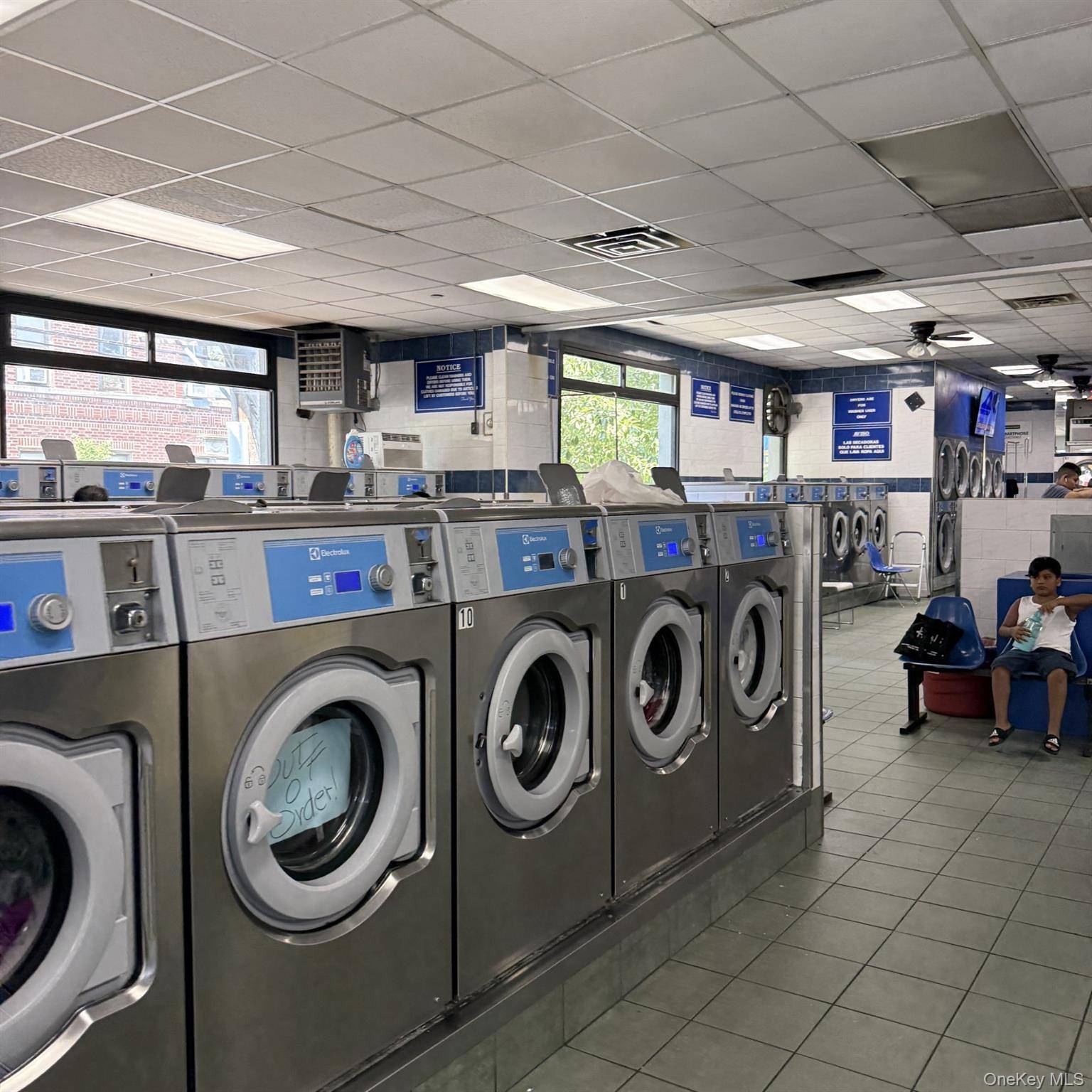 9601 Northern BLVD, Corona, NY 11368