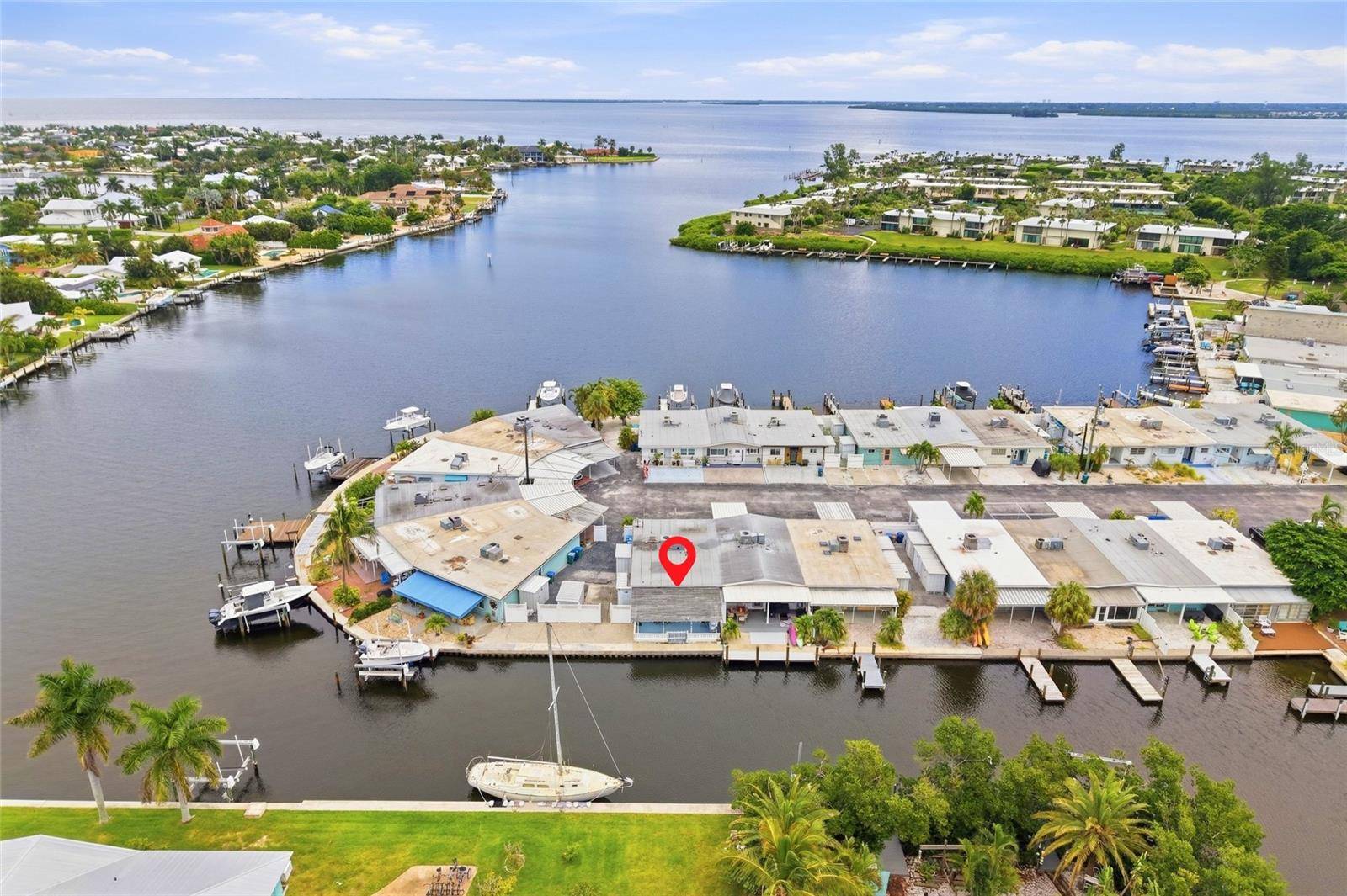 28 SEASIDE CT, Holmes Beach, FL 34217