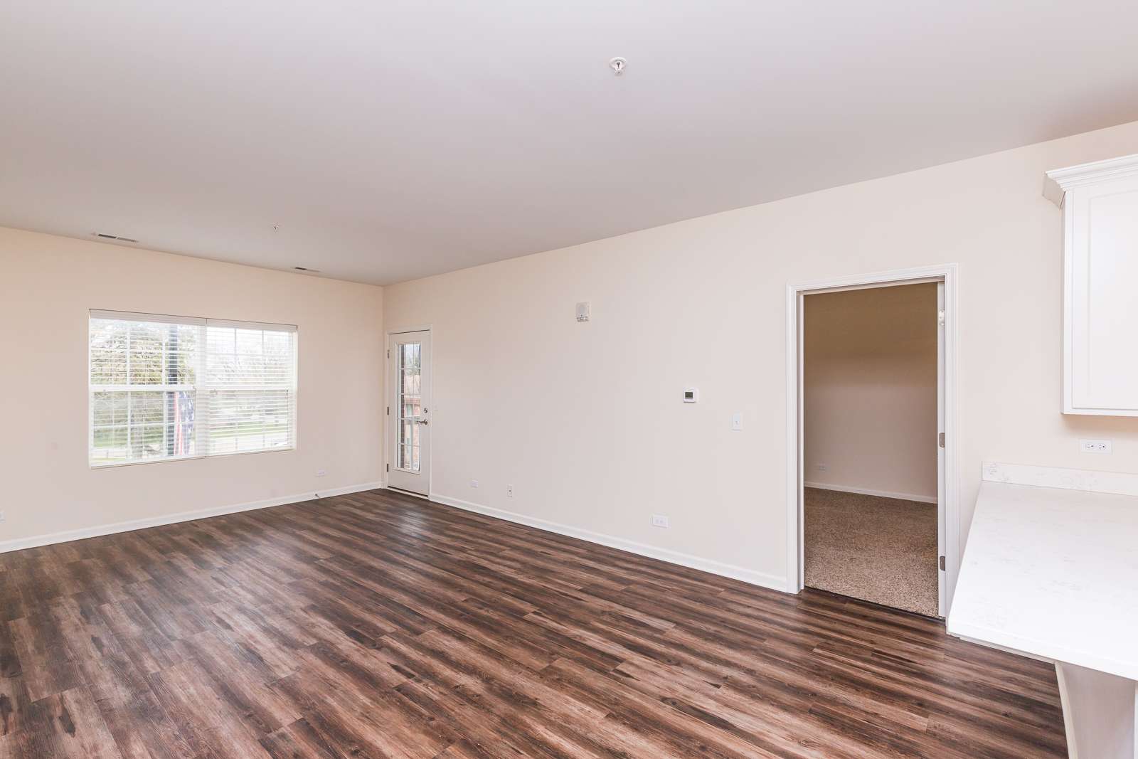 60 W MAIN ST #331, Lake Zurich, IL 60047