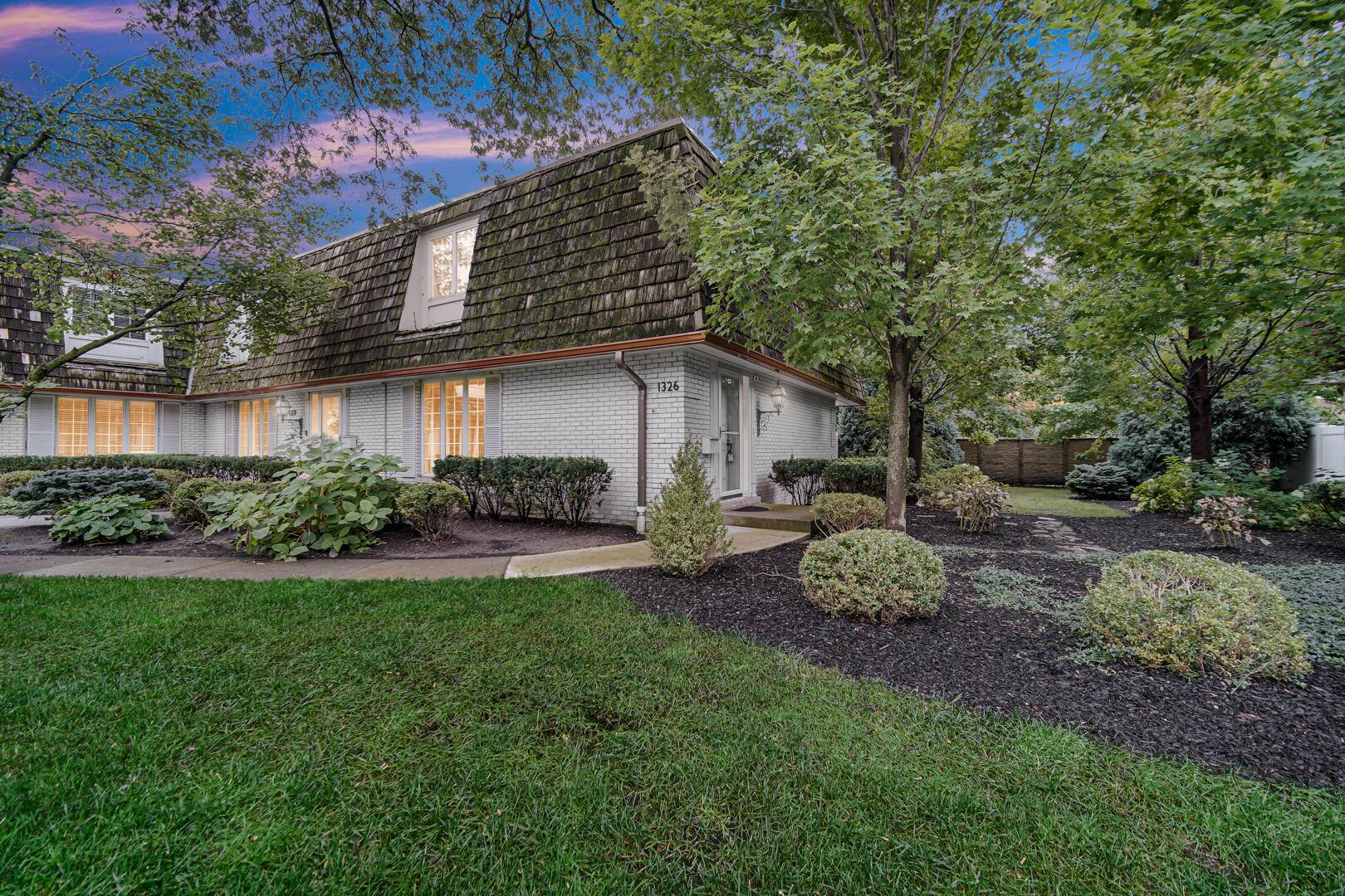 1326 Camellia Drive, Munster, IN 46321