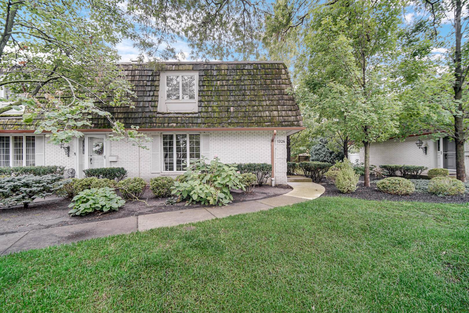 1326 Camellia Drive, Munster, IN 46321