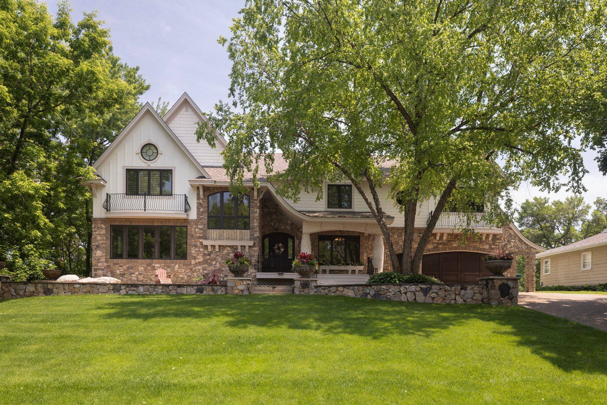 4913 W Sunnyslope RD, Edina, MN 55424