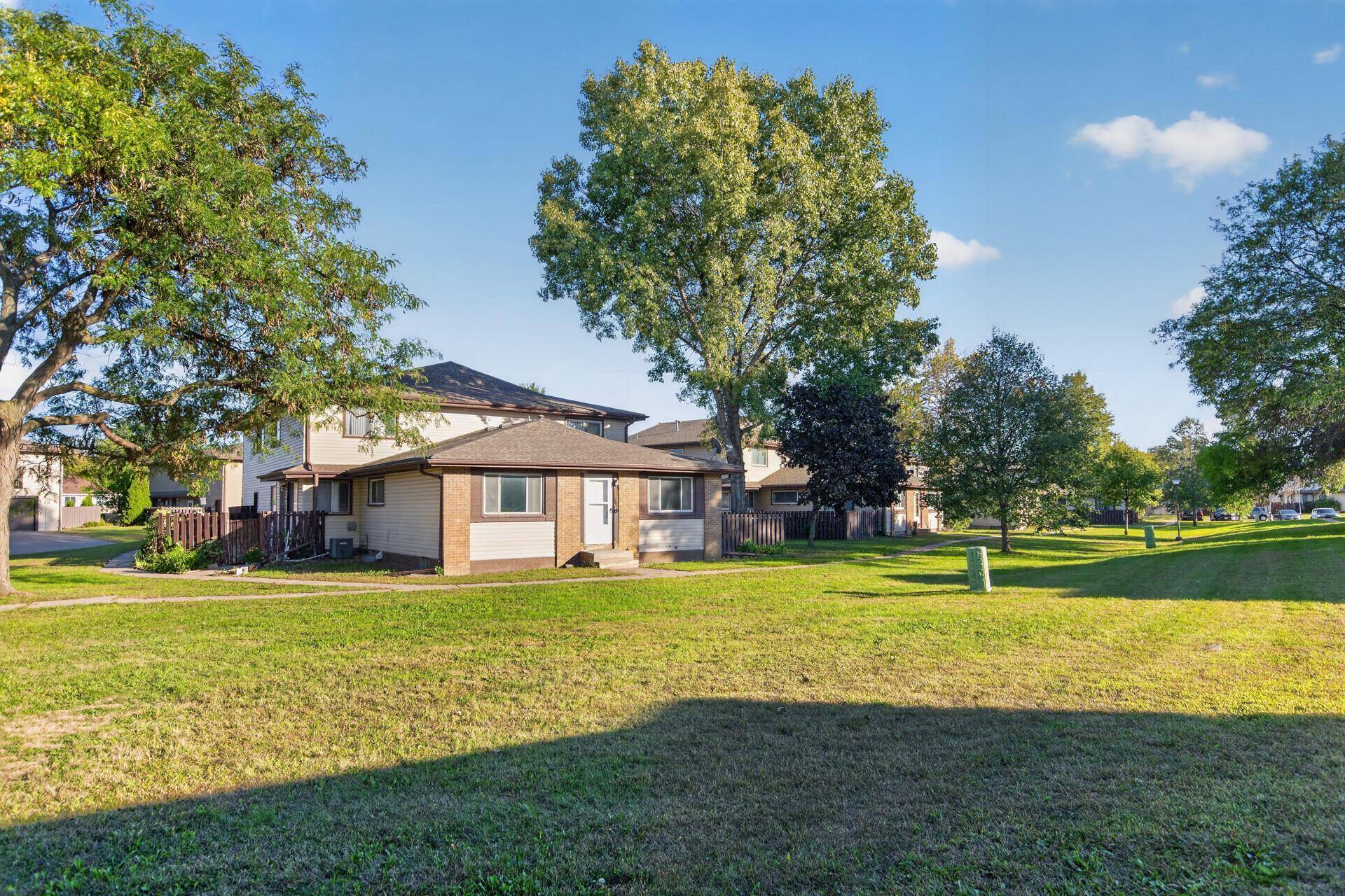 6335 84th CT N, Brooklyn Park, MN 55445