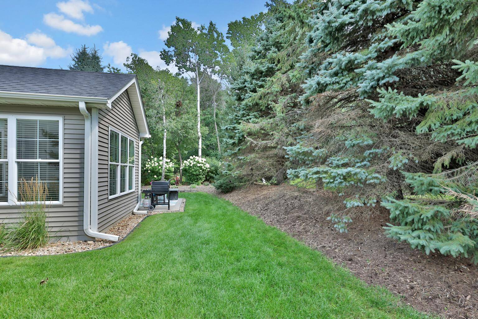 5245 108th AVE N, Brooklyn Park, MN 55443