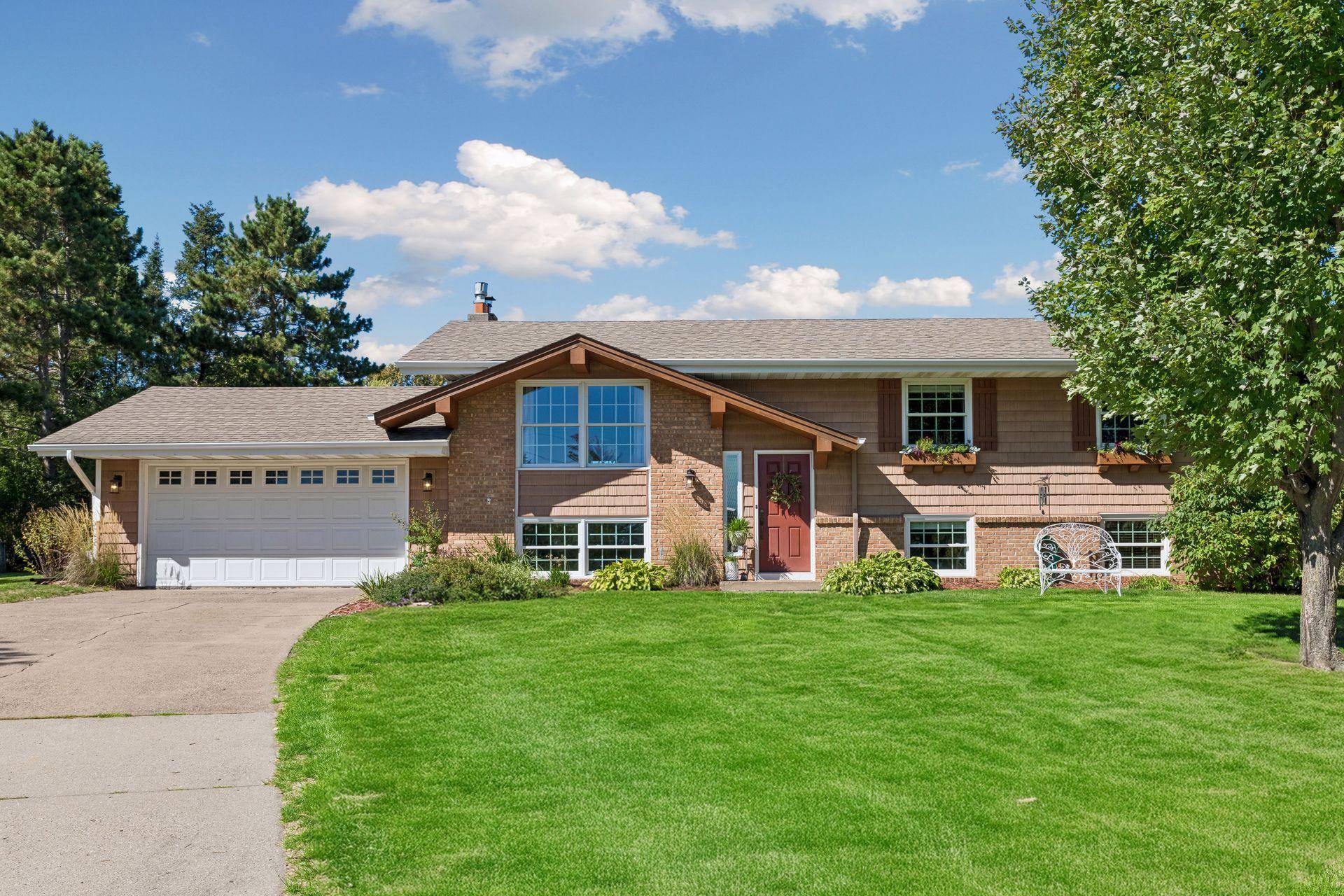 4101 Brigadoon DR, Shoreview, MN 55126
