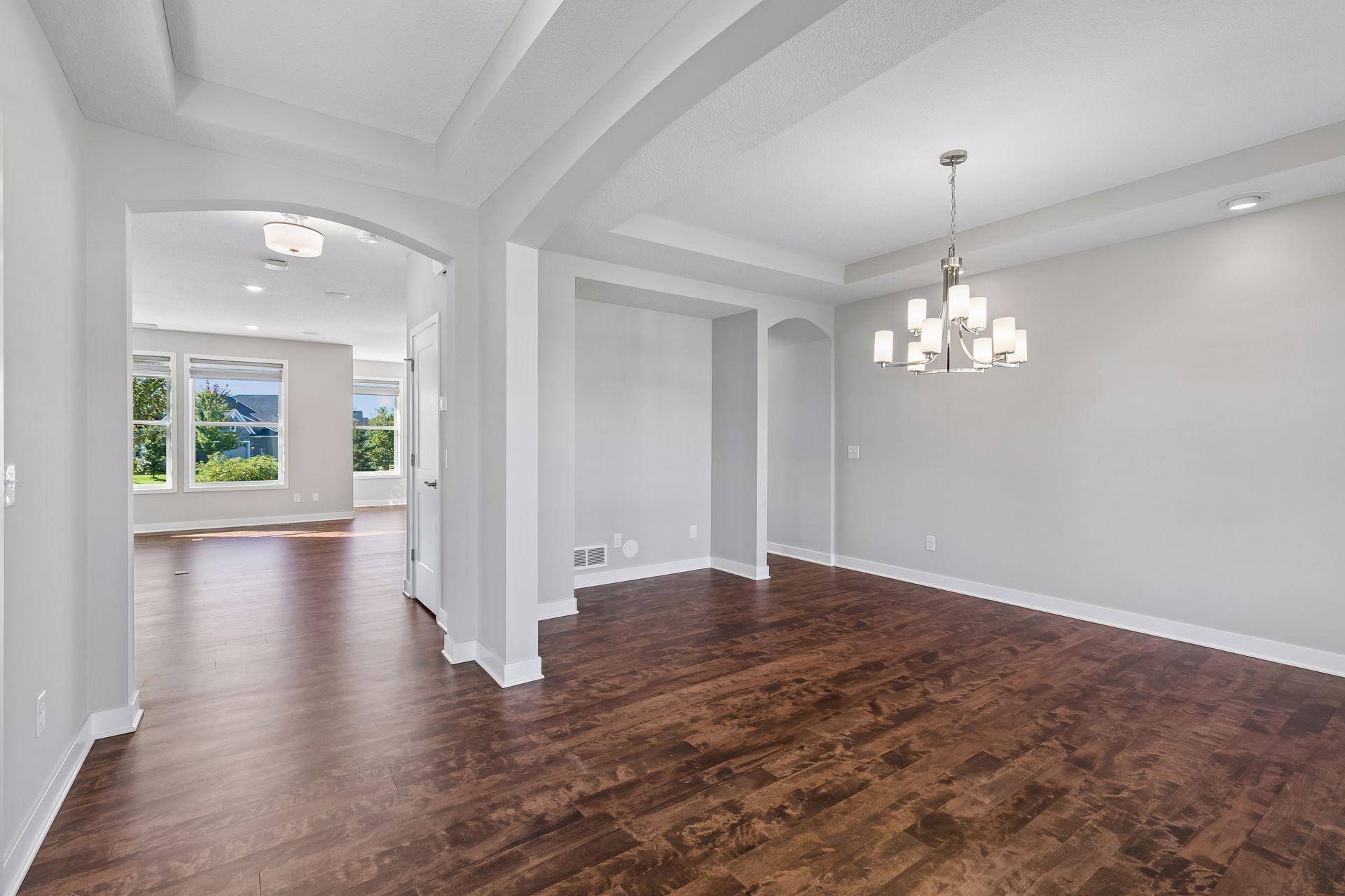 6539 Arctic WAY, Inver Grove Heights, MN 55077