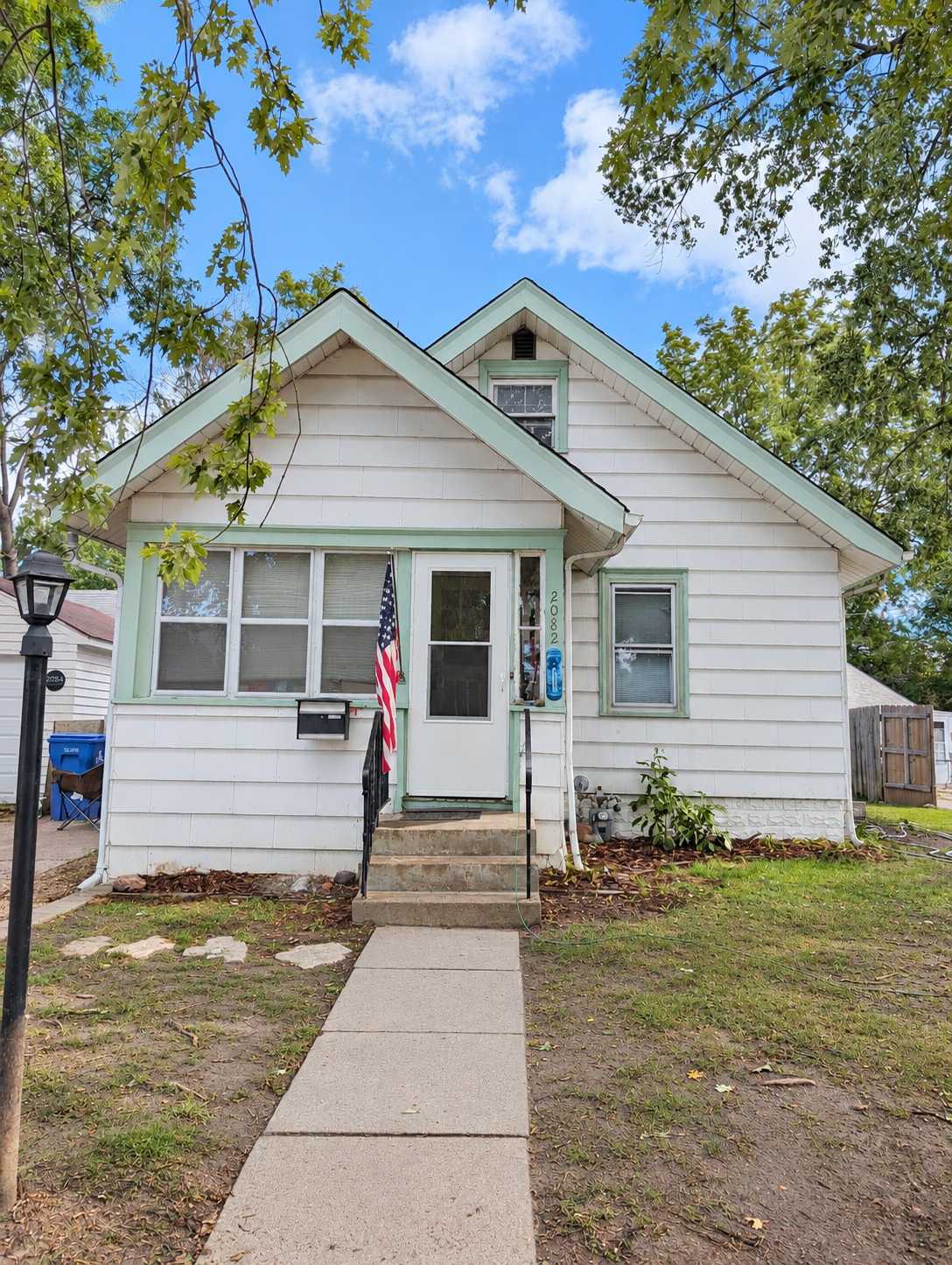 2082 Manitou AVE, Saint Paul, MN 55119