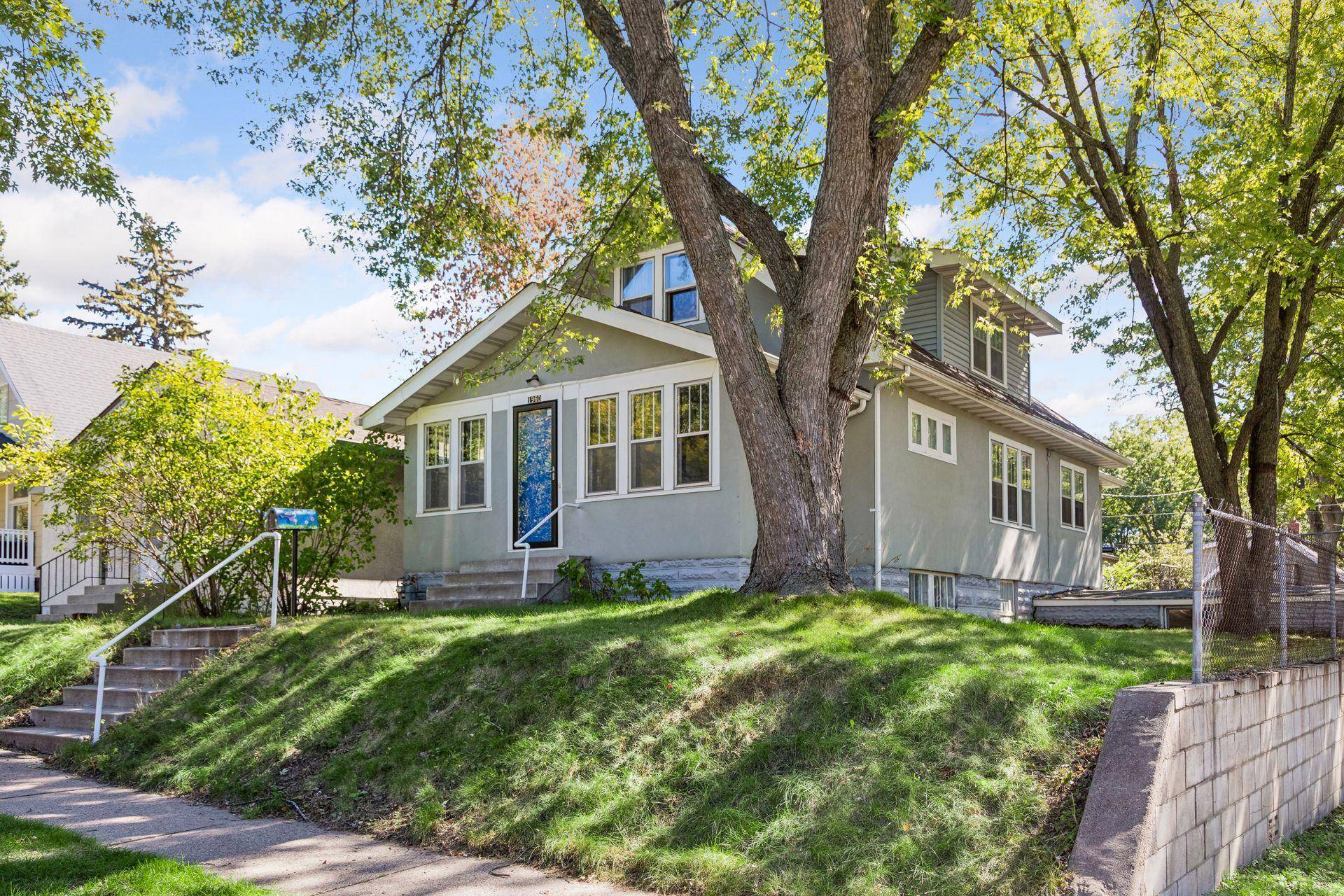 1960 Ivy AVE E, Saint Paul, MN 55119