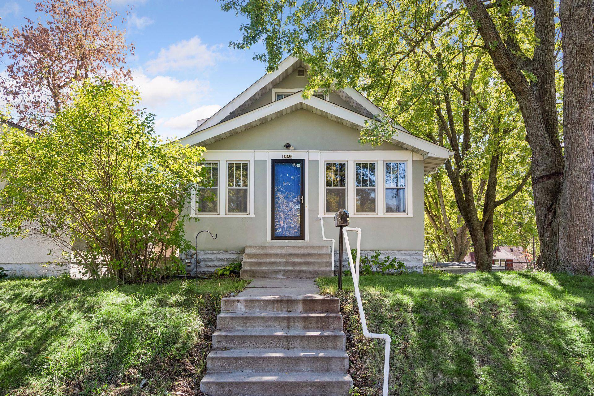 1960 Ivy AVE E, Saint Paul, MN 55119