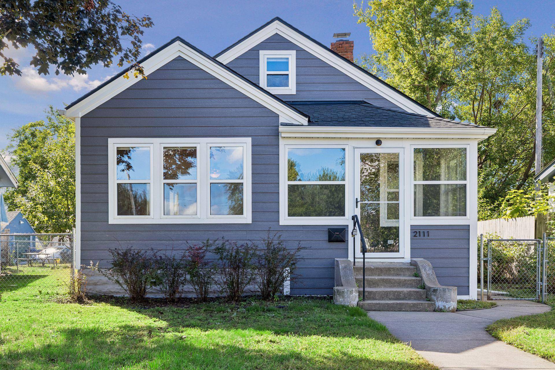 2111 E 36th ST, Minneapolis, MN 55407