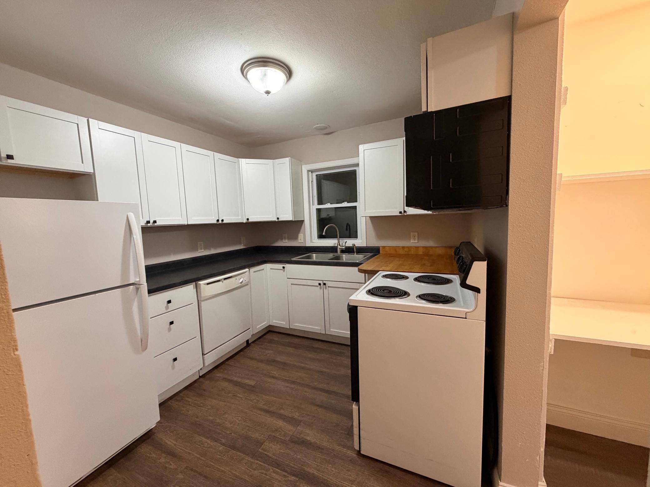 404 S 2nd ST, Marshall, MN 56258