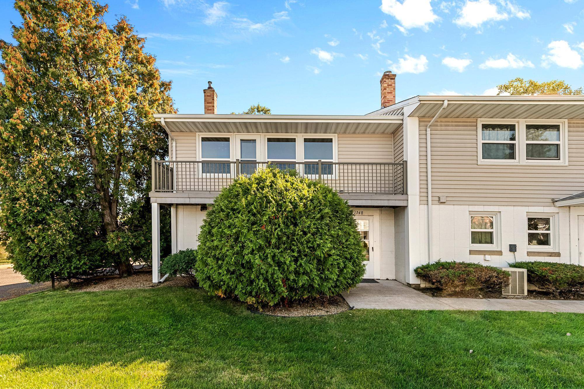 1348 Colonial DR, Roseville, MN 55113