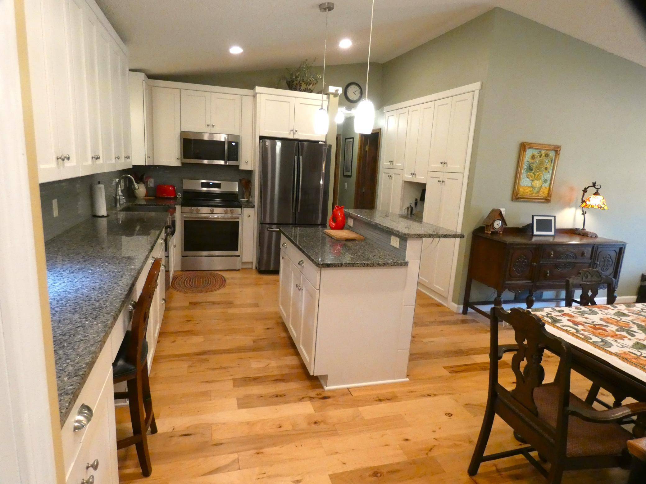 2456 Grenadier AVE N, Oakdale, MN 55128