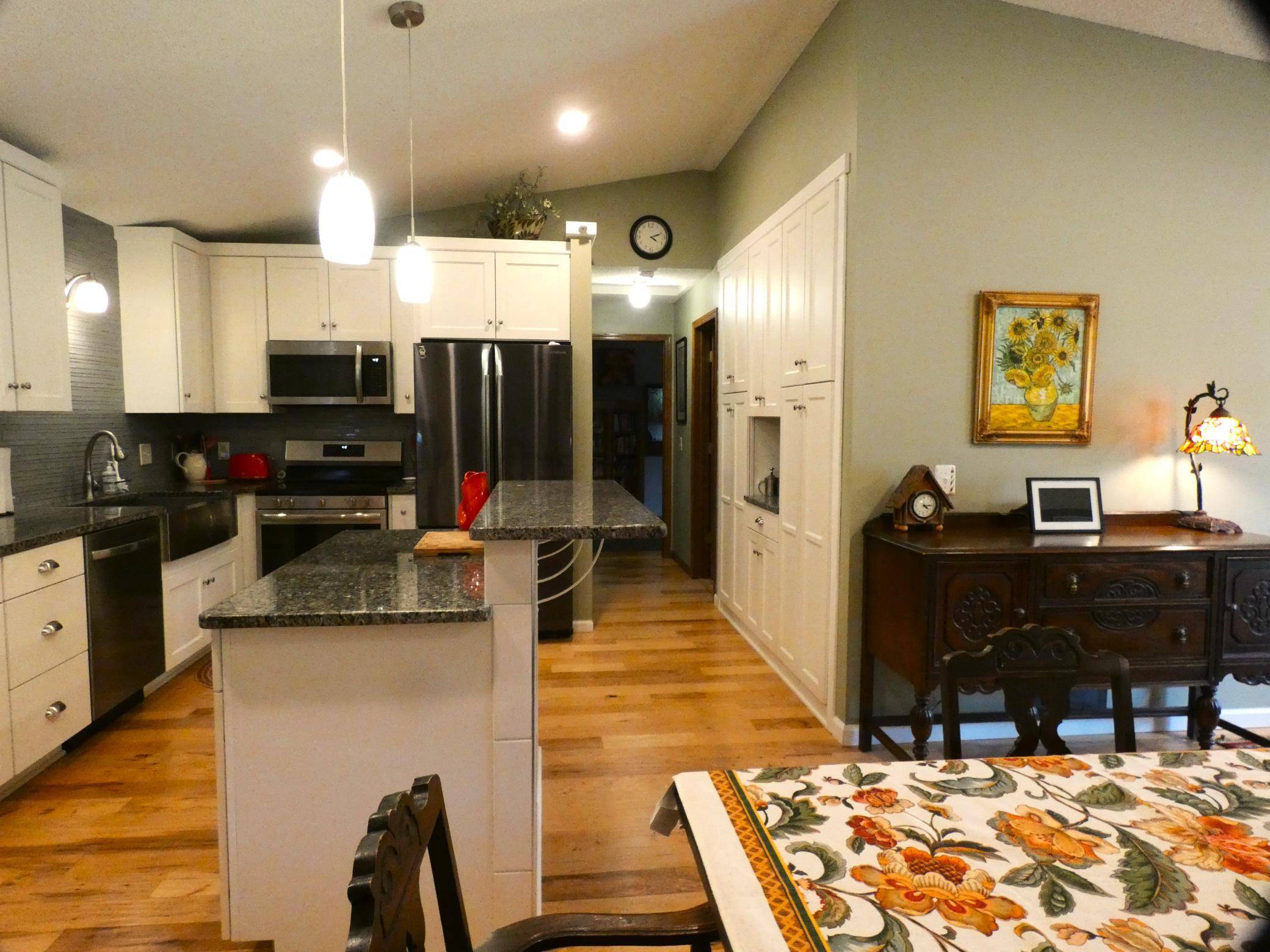 2456 Grenadier AVE N, Oakdale, MN 55128