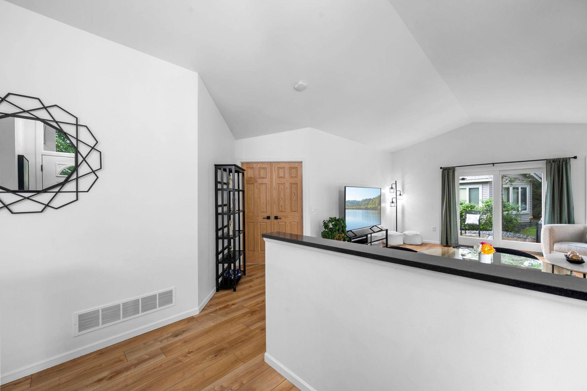2530 Sumac RDG, White Bear Lake, MN 55110