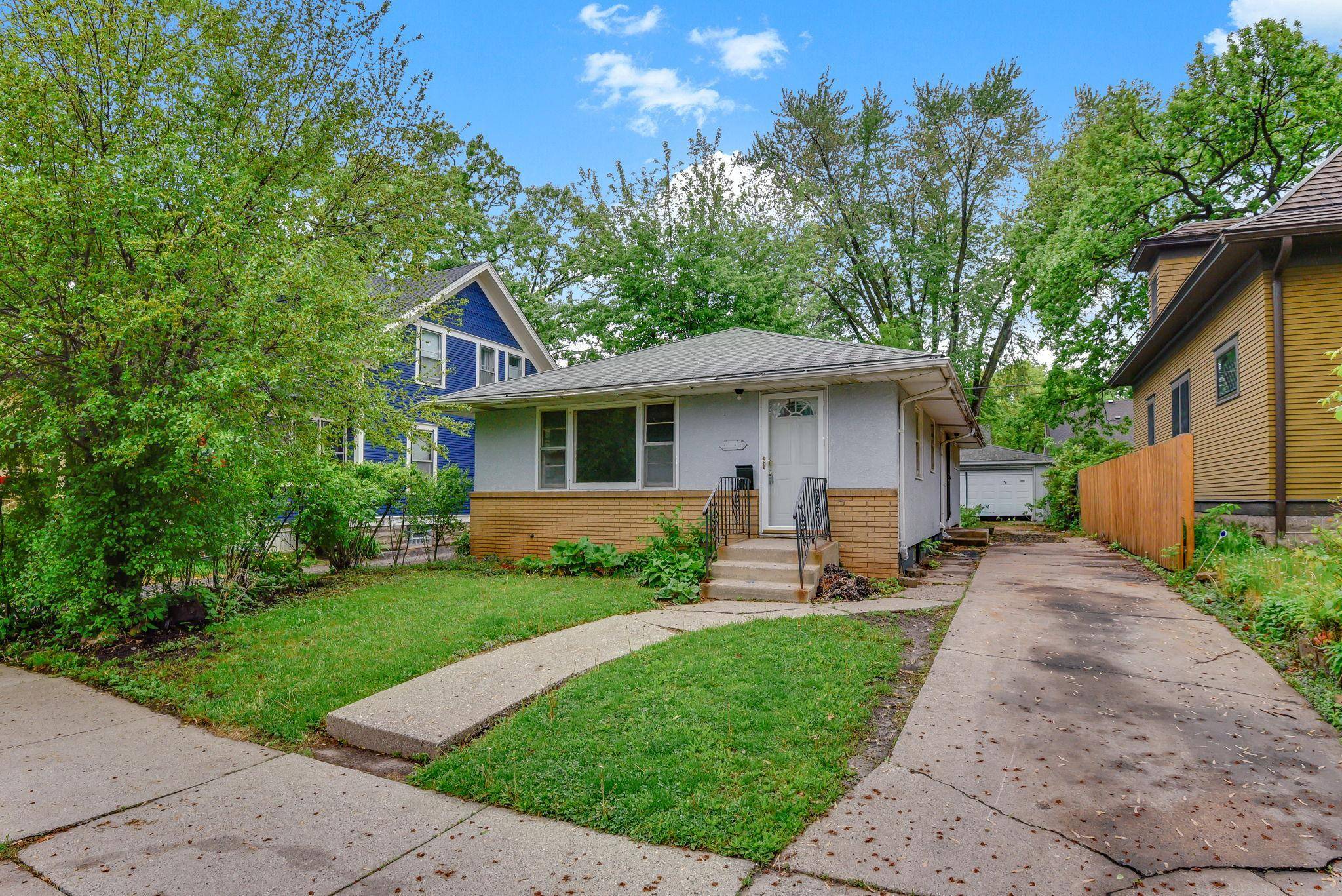 1259 Laurel AVE, Saint Paul, MN 55104