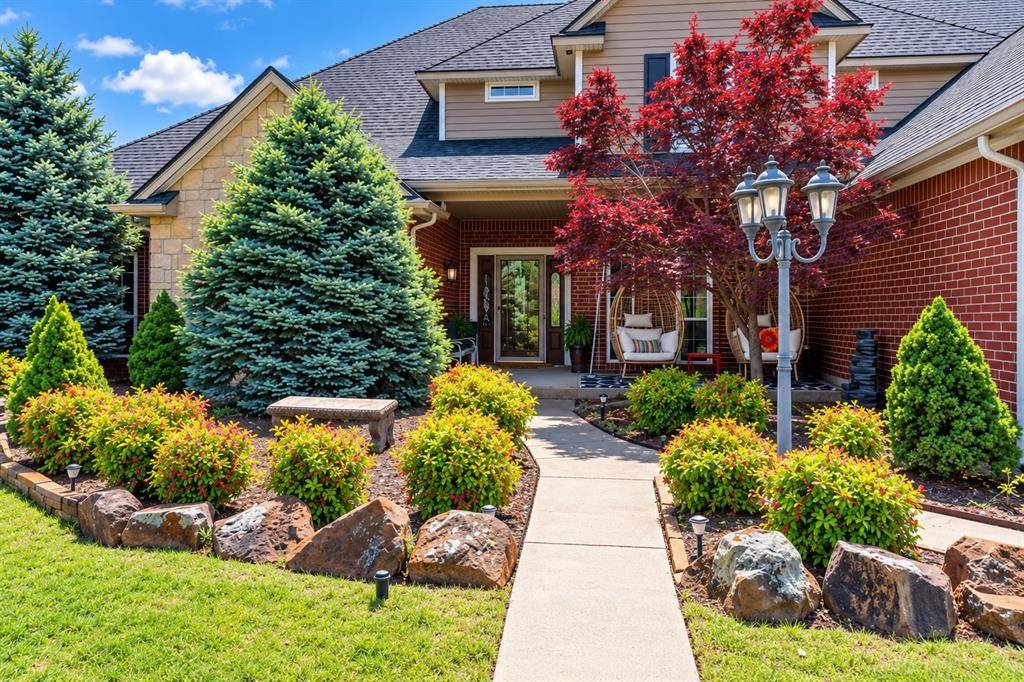 4000 Newburg DR, Choctaw, OK 73020