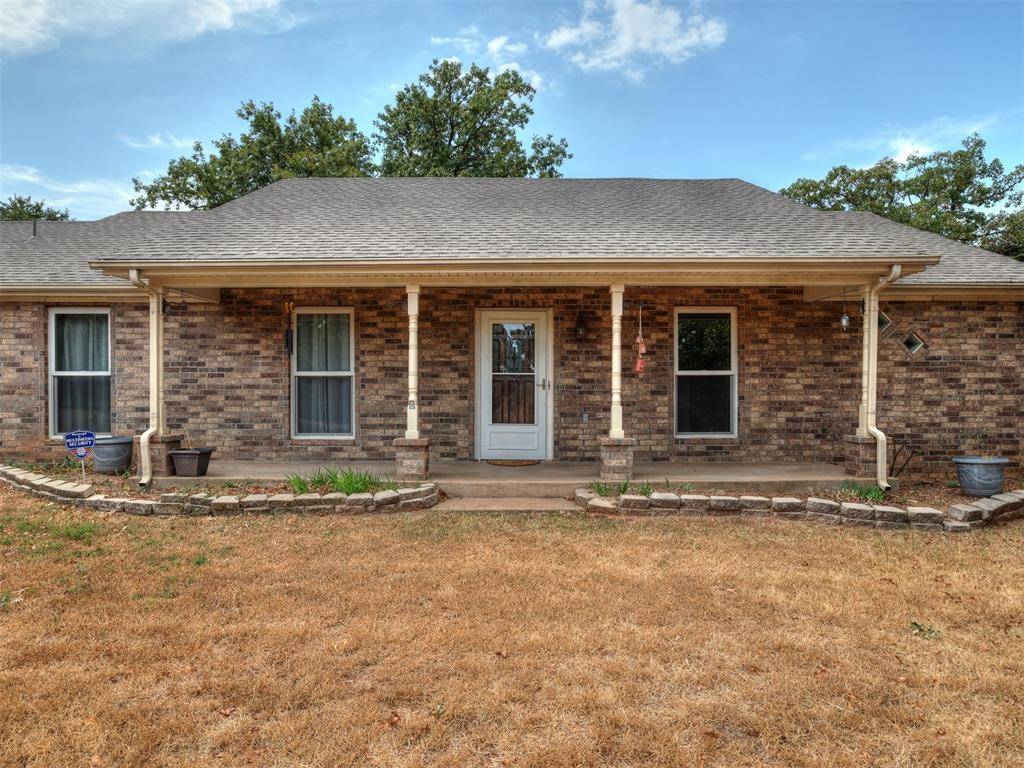 1025 E Triplett RD, Guthrie, OK 73044