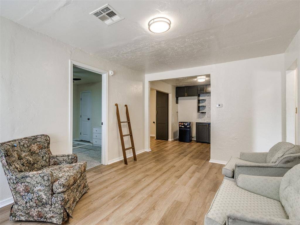 6114 Jacks AVE, Oklahoma City, OK 73149