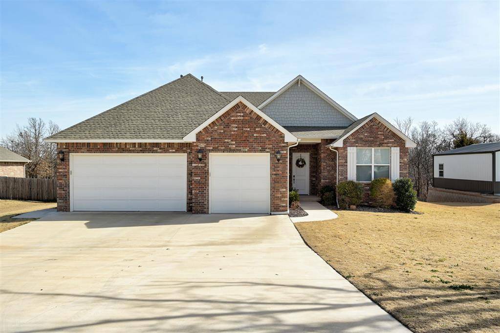 8930 Tall Oaks DR, Guthrie, OK 73044