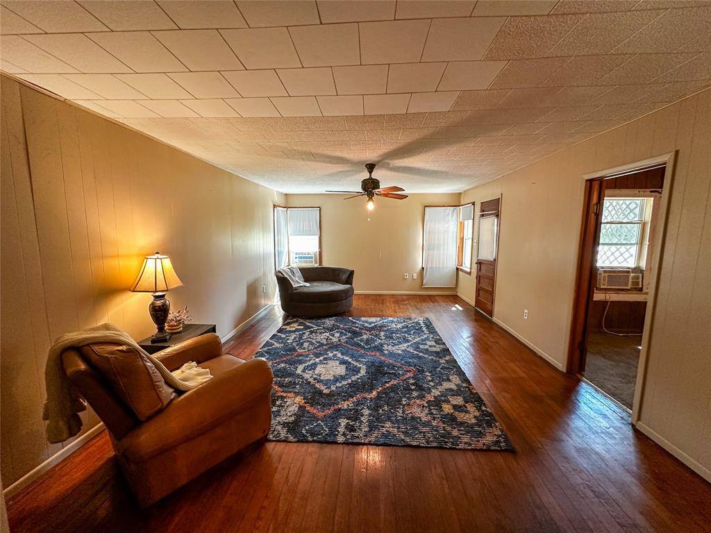 306 S 4th ST, Hammon, OK 73650