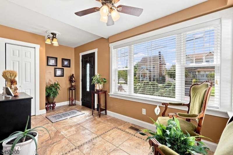 833 Livingston Rd, Elizabeth City, NJ 07208