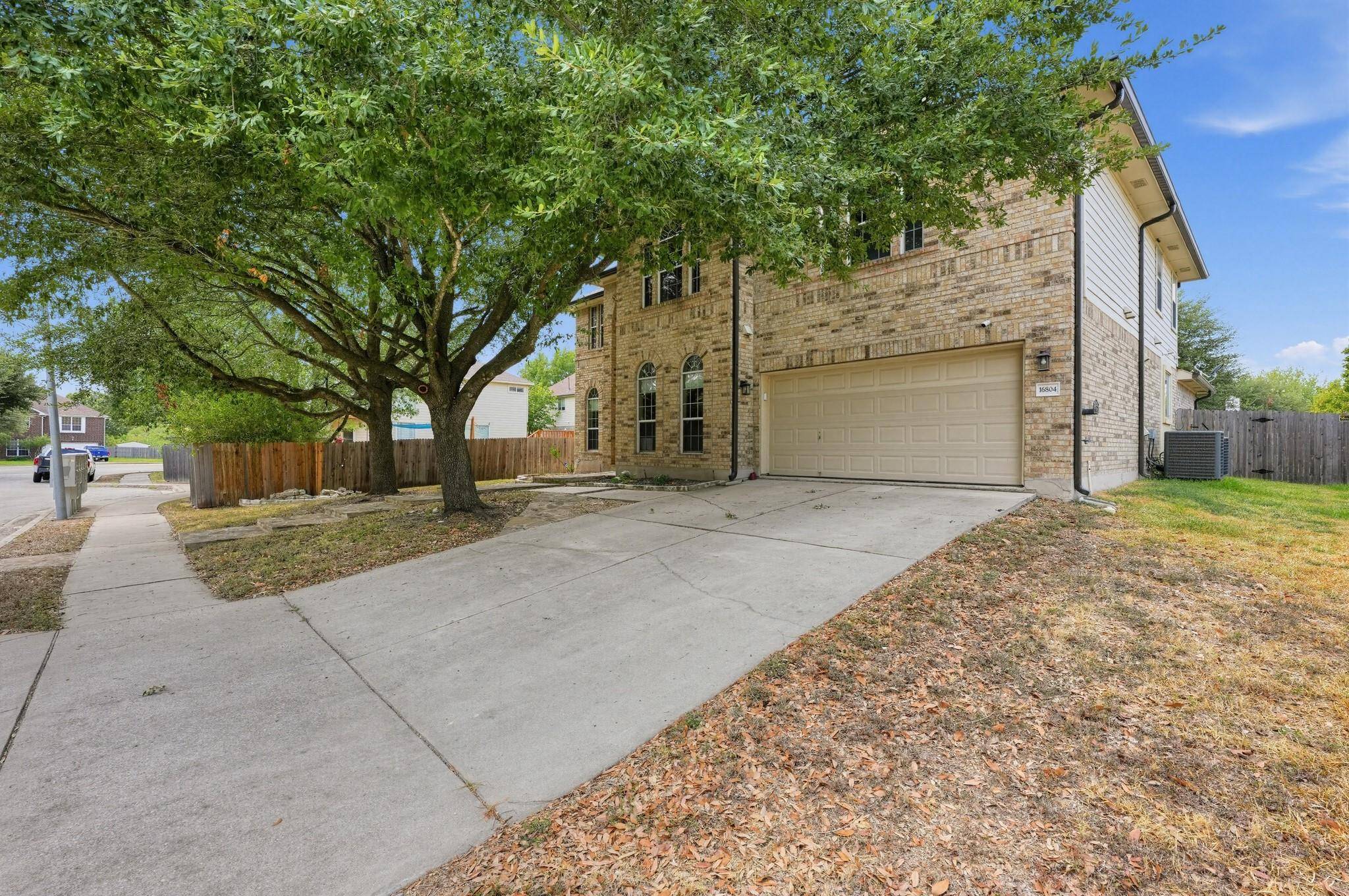 16804 Brewer Blackbird DR, Pflugerville, TX 78660