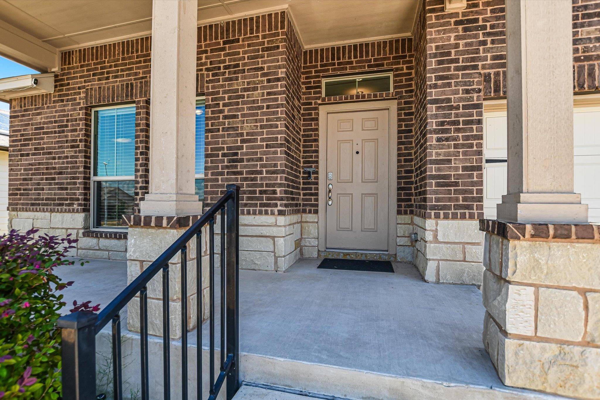 112 Taggart TRL, Jarrell, TX 76537