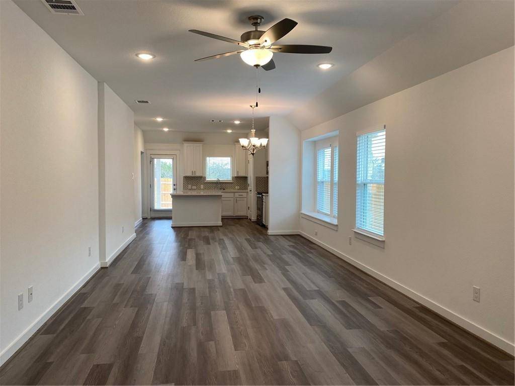 652 Pheasant Hill LN, Georgetown, TX 78628