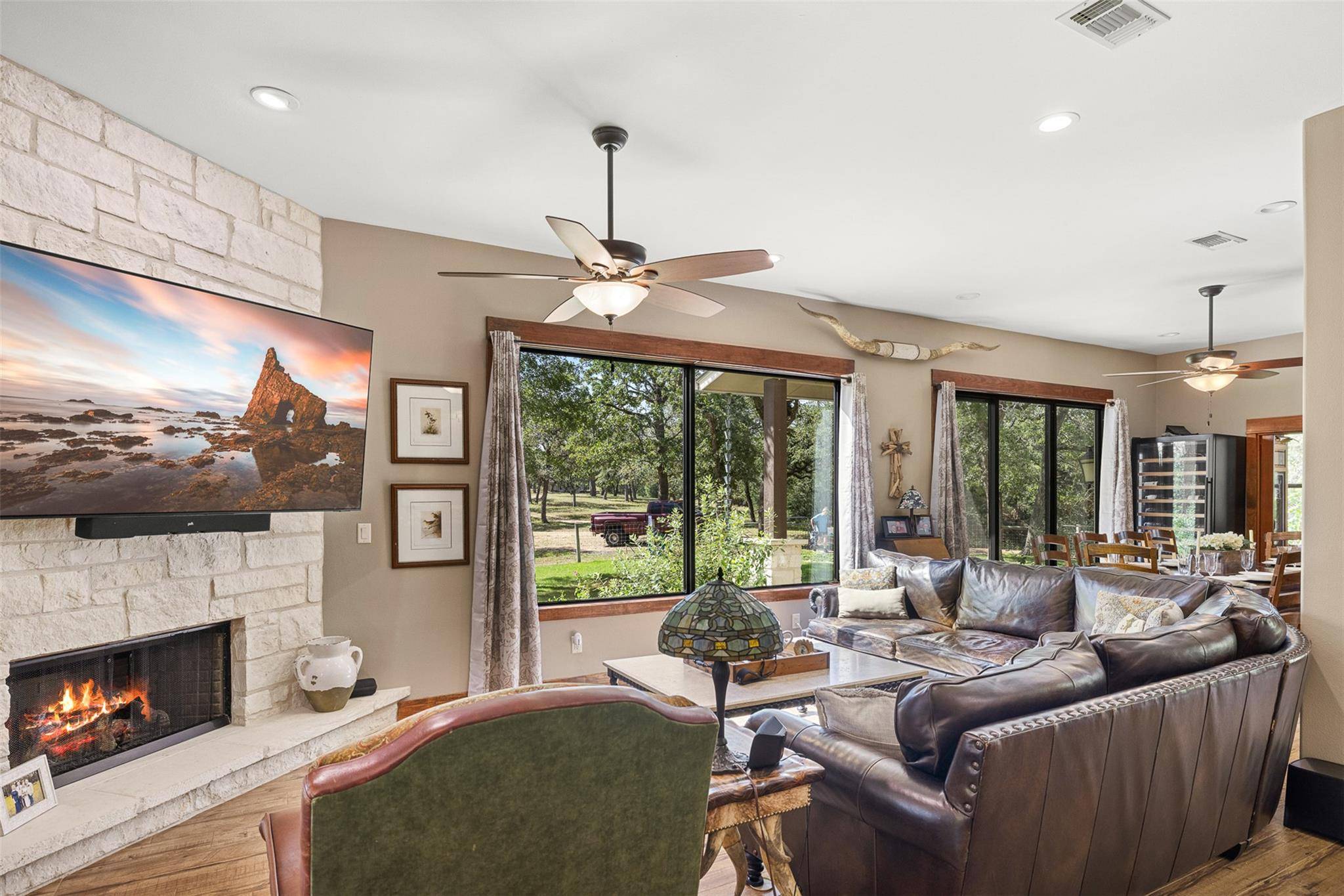 170 Weltner LN, West Point, TX 78963