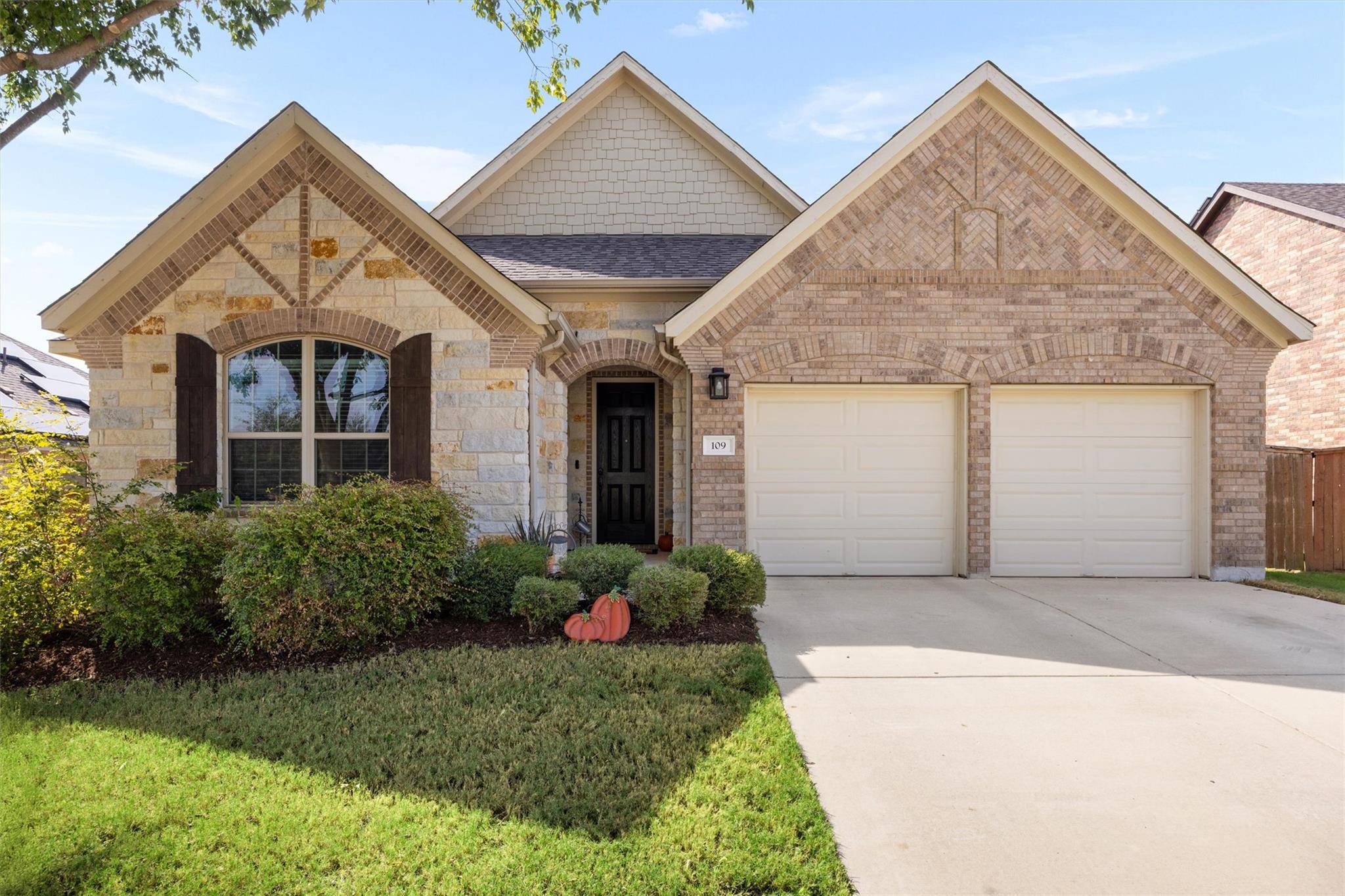 109 Buffalo View LN, Georgetown, TX 78628