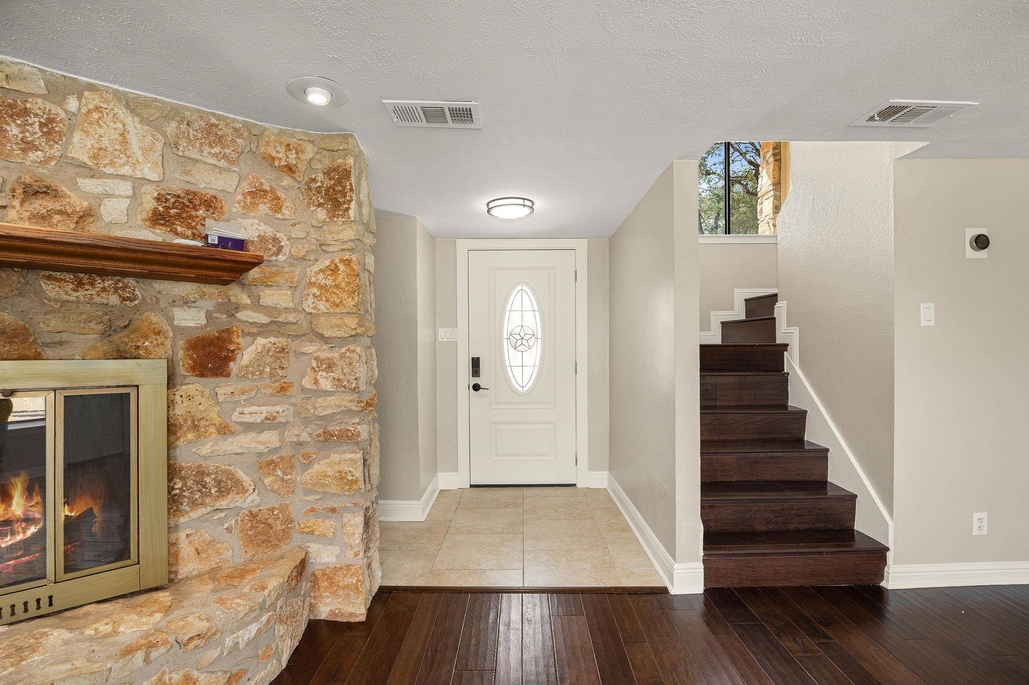 10408 Timbercrest LN, Austin, TX 78750