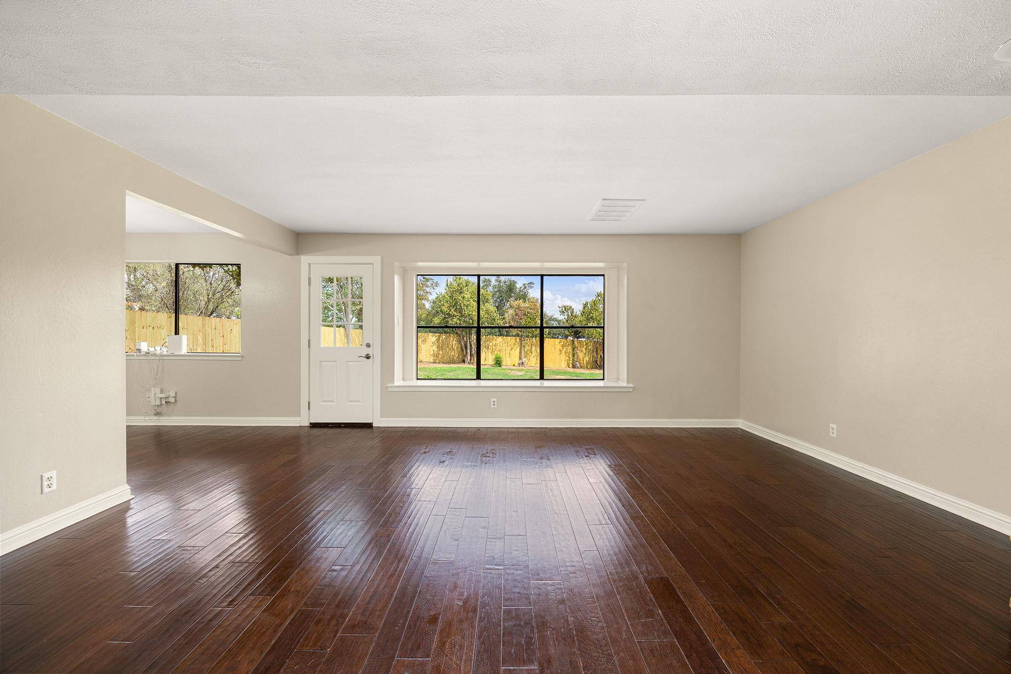 10408 Timbercrest LN, Austin, TX 78750