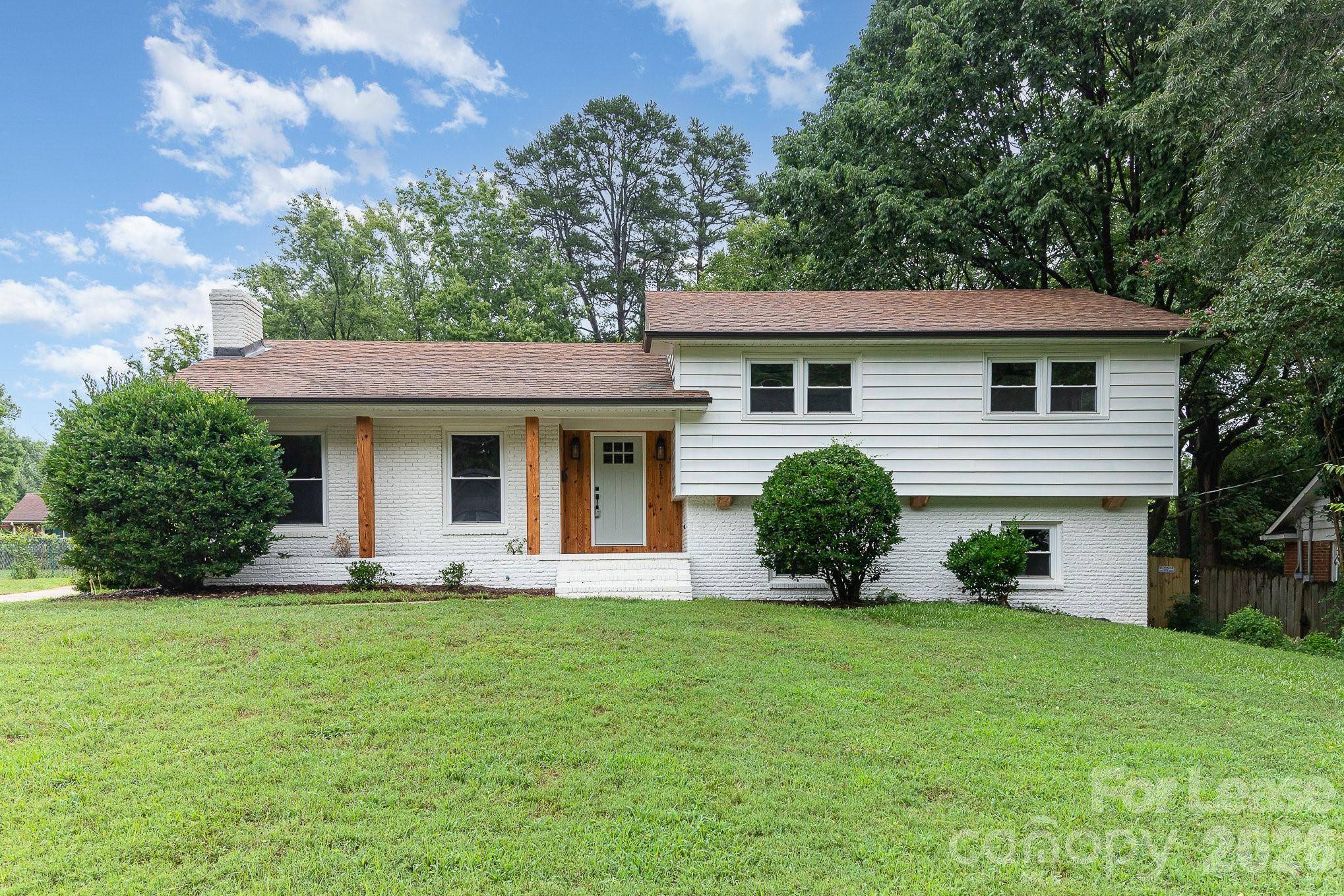 2117 Emerywood DR, Charlotte, NC 28210
