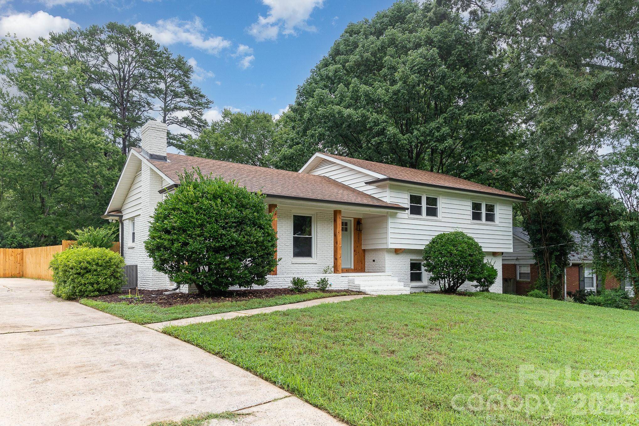 2117 Emerywood DR, Charlotte, NC 28210