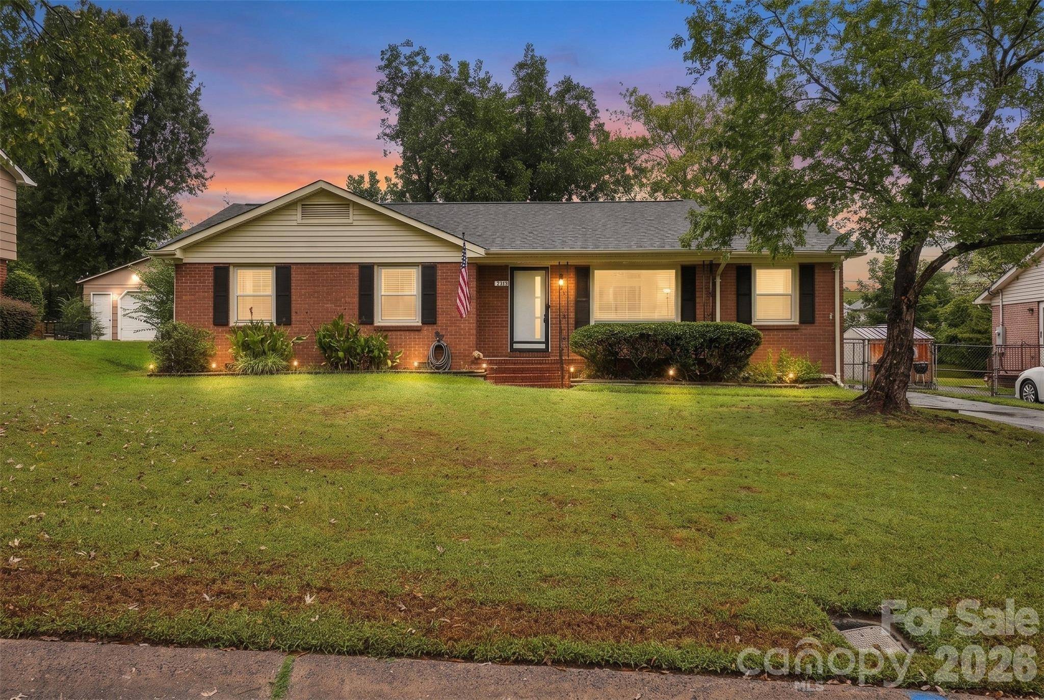 7033 Starvalley DR, Charlotte, NC 28210