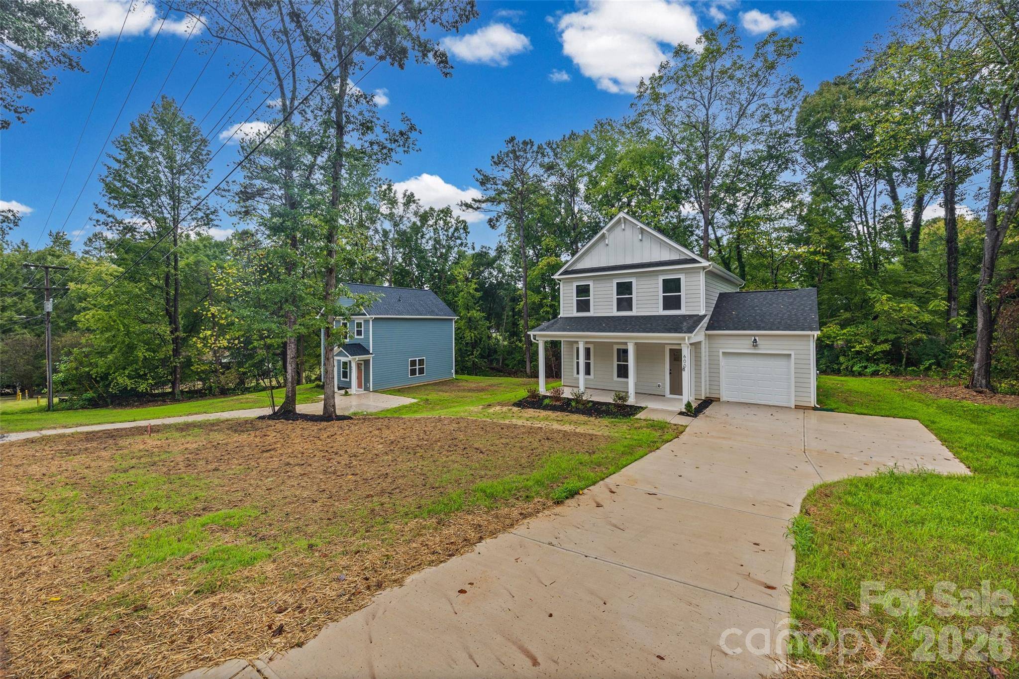 600 W Lewis ST, Dallas, NC 28034
