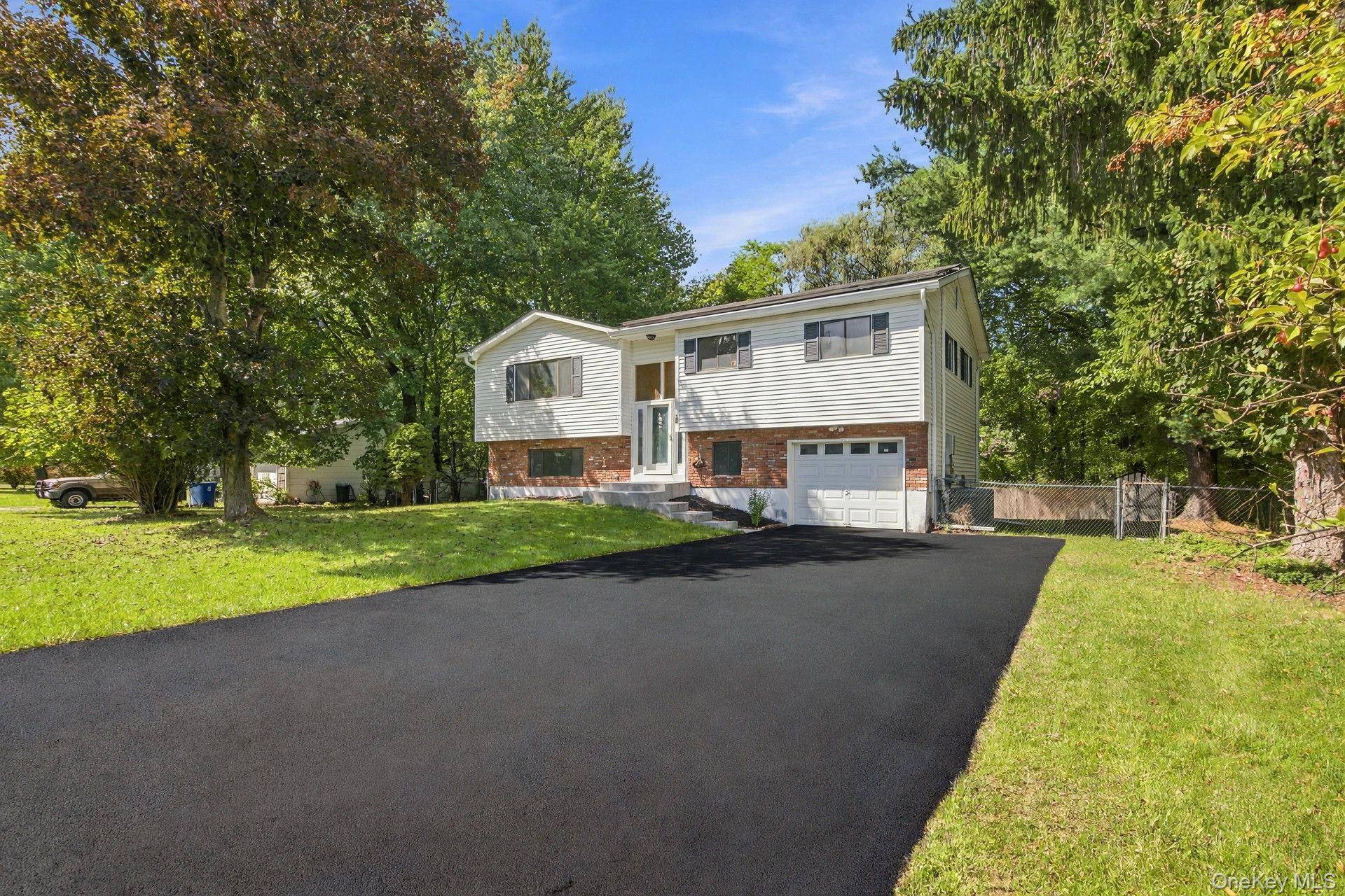 12 Westminister DR, Middletown, NY 10940