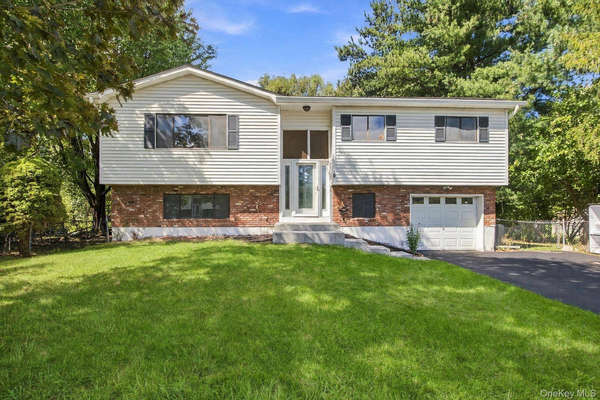 12 Westminister DR, Middletown, NY 10940
