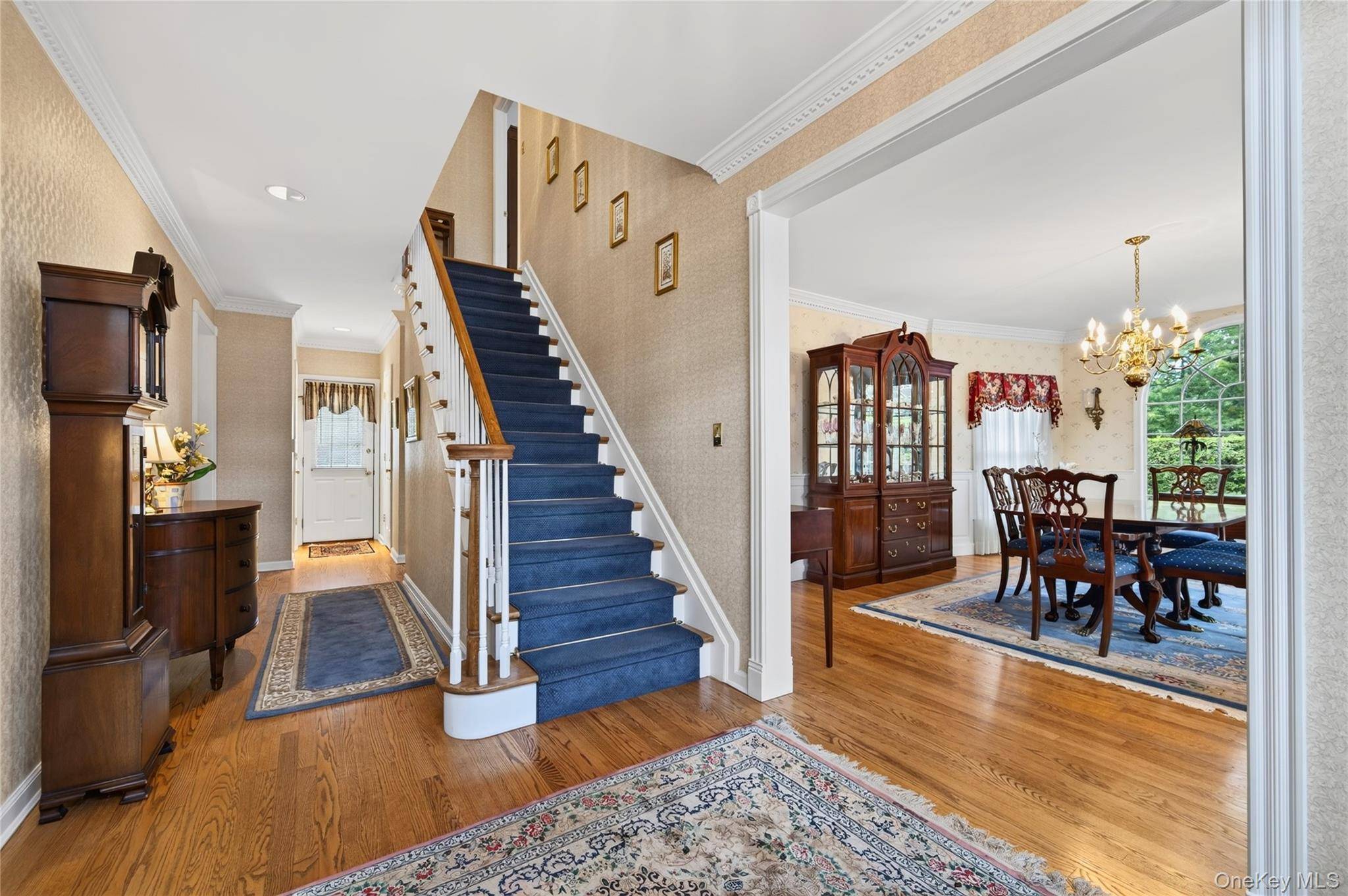 2 Garden ST, Garden City, NY 11530