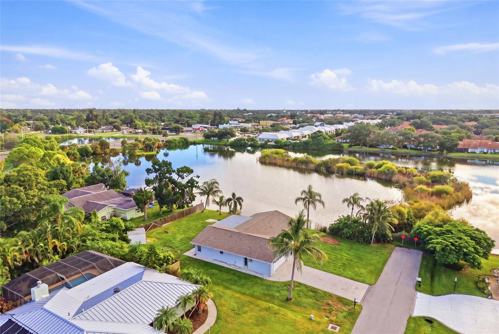 3667 CAROL LN, Sarasota, FL 34238