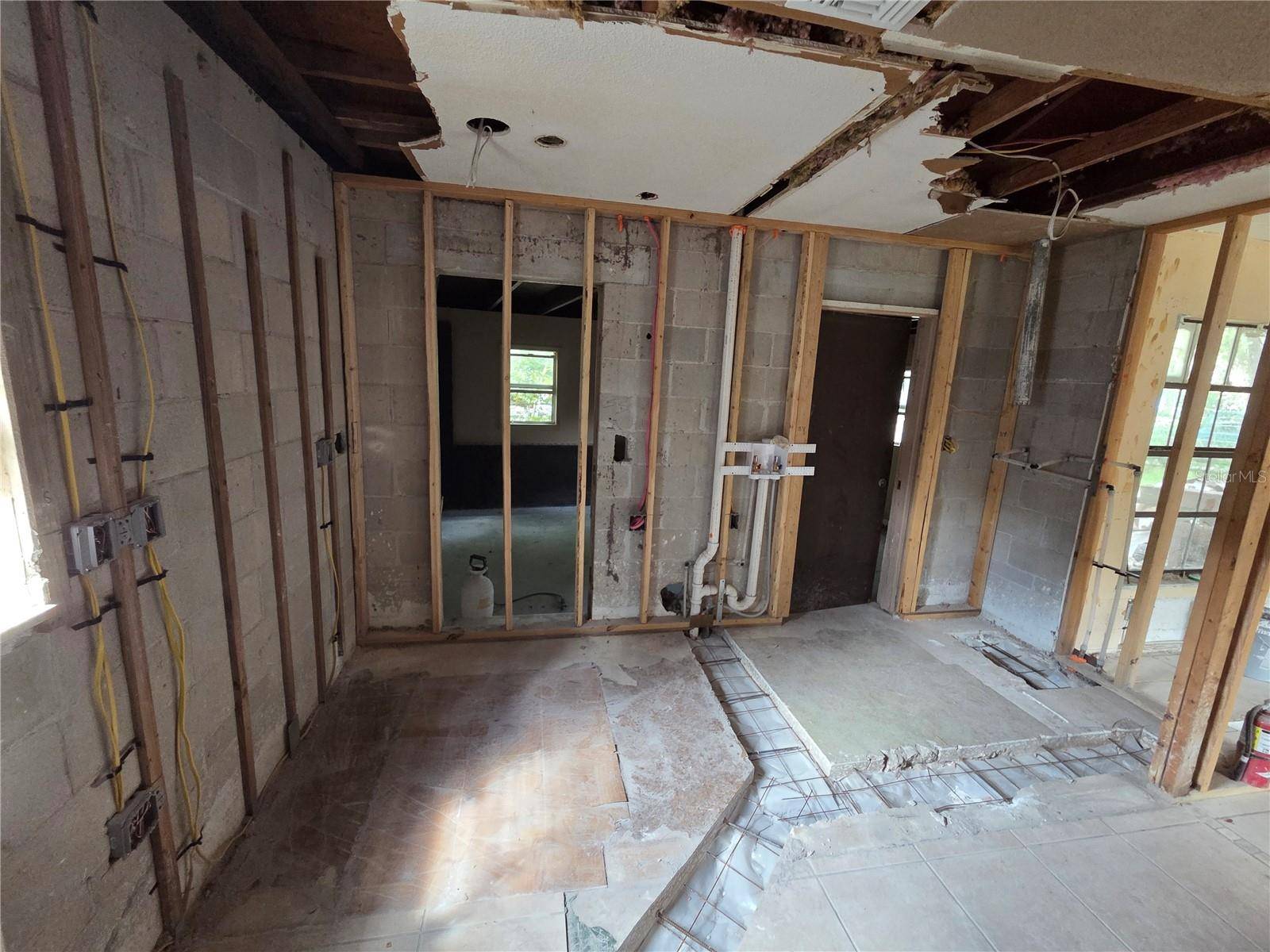 1129 NE 24TH TER, Gainesville, FL 32641