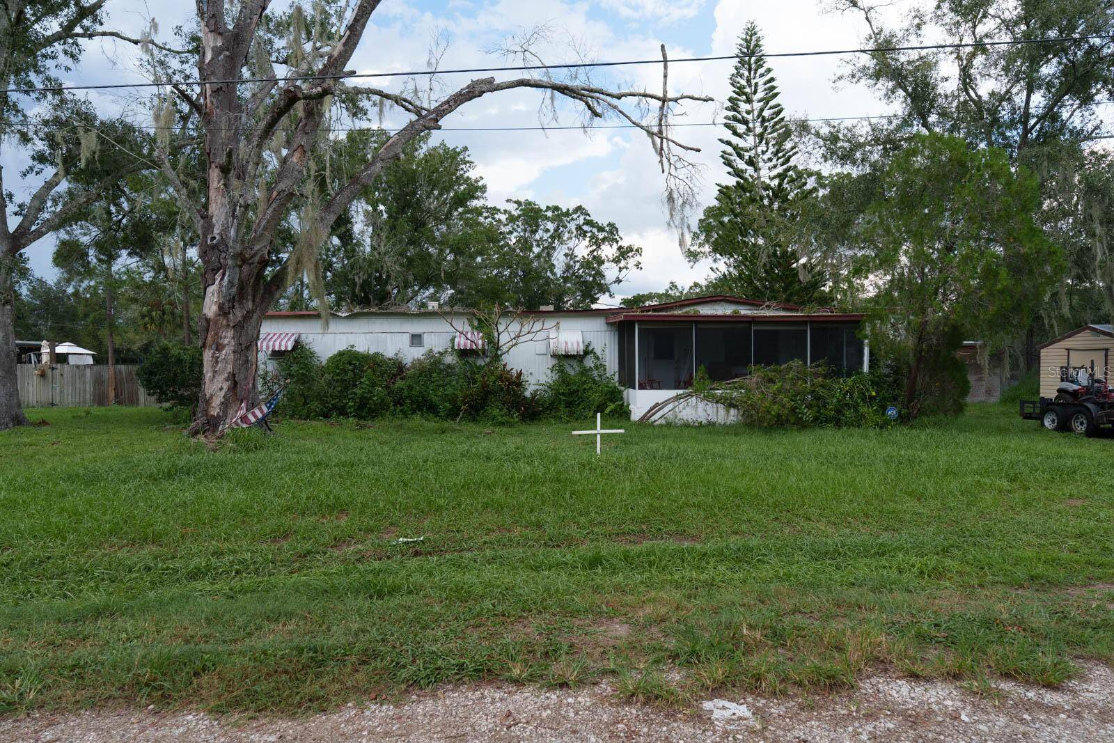 1005 GRANDADDY LN, Lutz, FL 33548