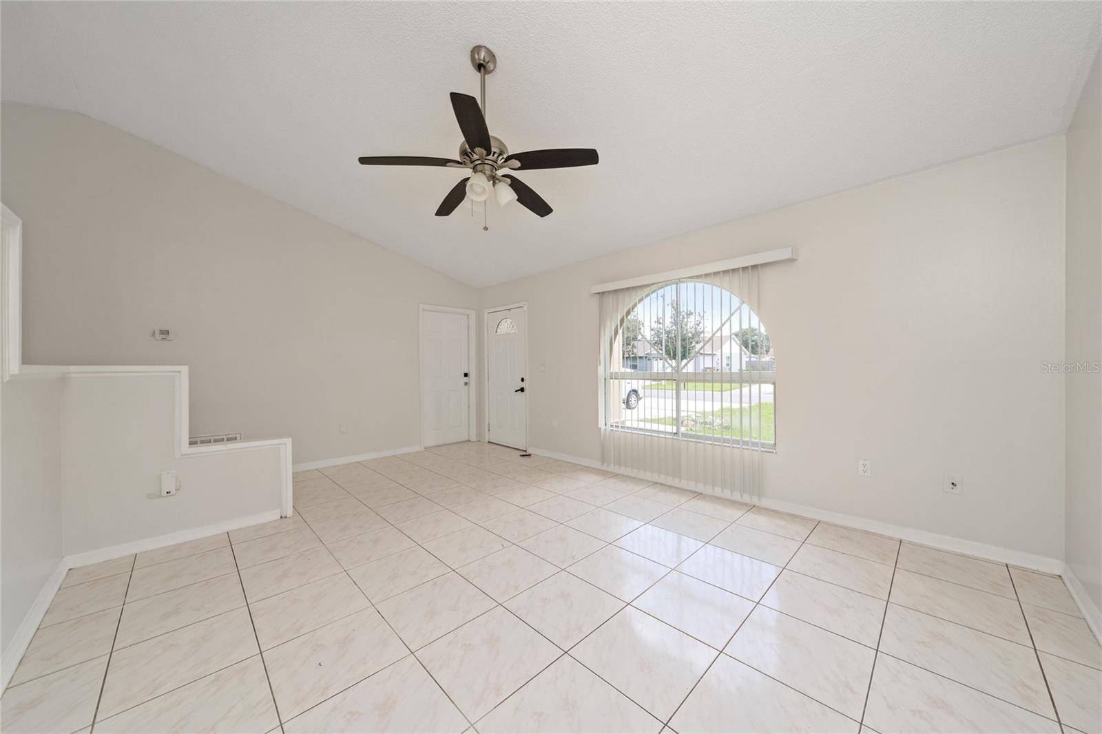 221 CHADWORTH DR, Kissimmee, FL 34758