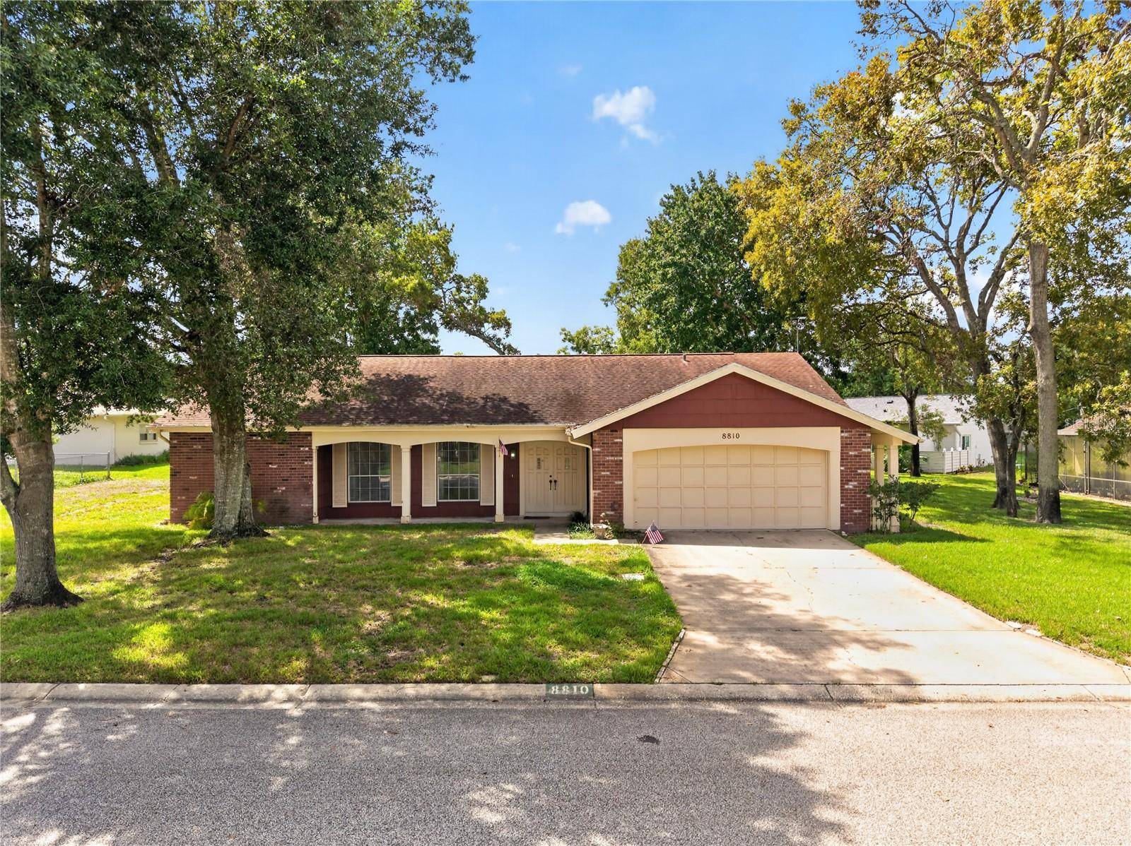 8810 SHOEMAKER LN, Hudson, FL 34667